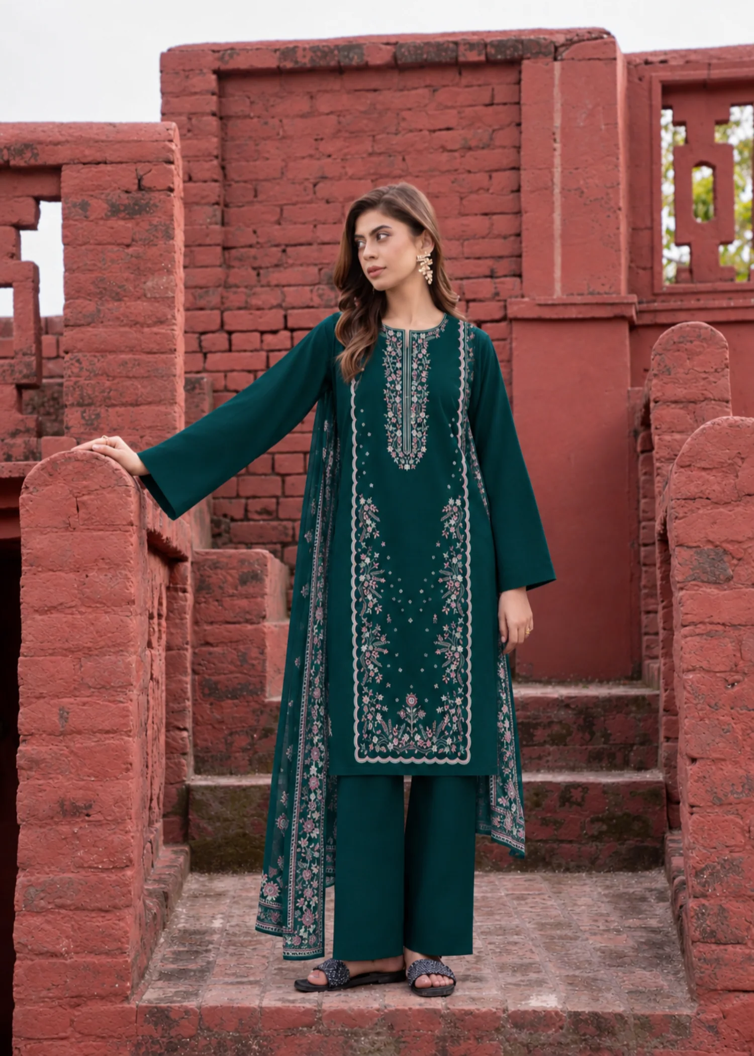 viscose Unstitched in Teal - view 2