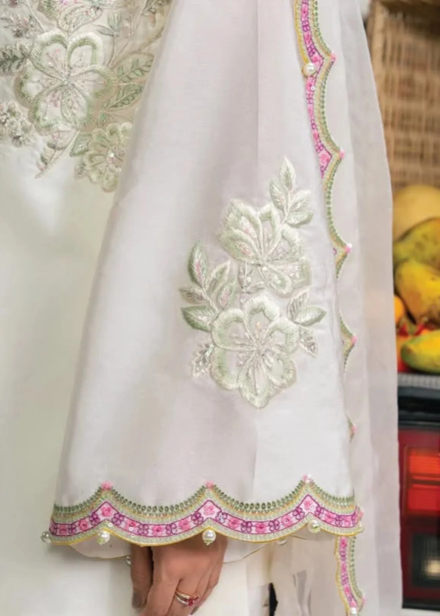 linen Kurta Set in Ivory - view 5