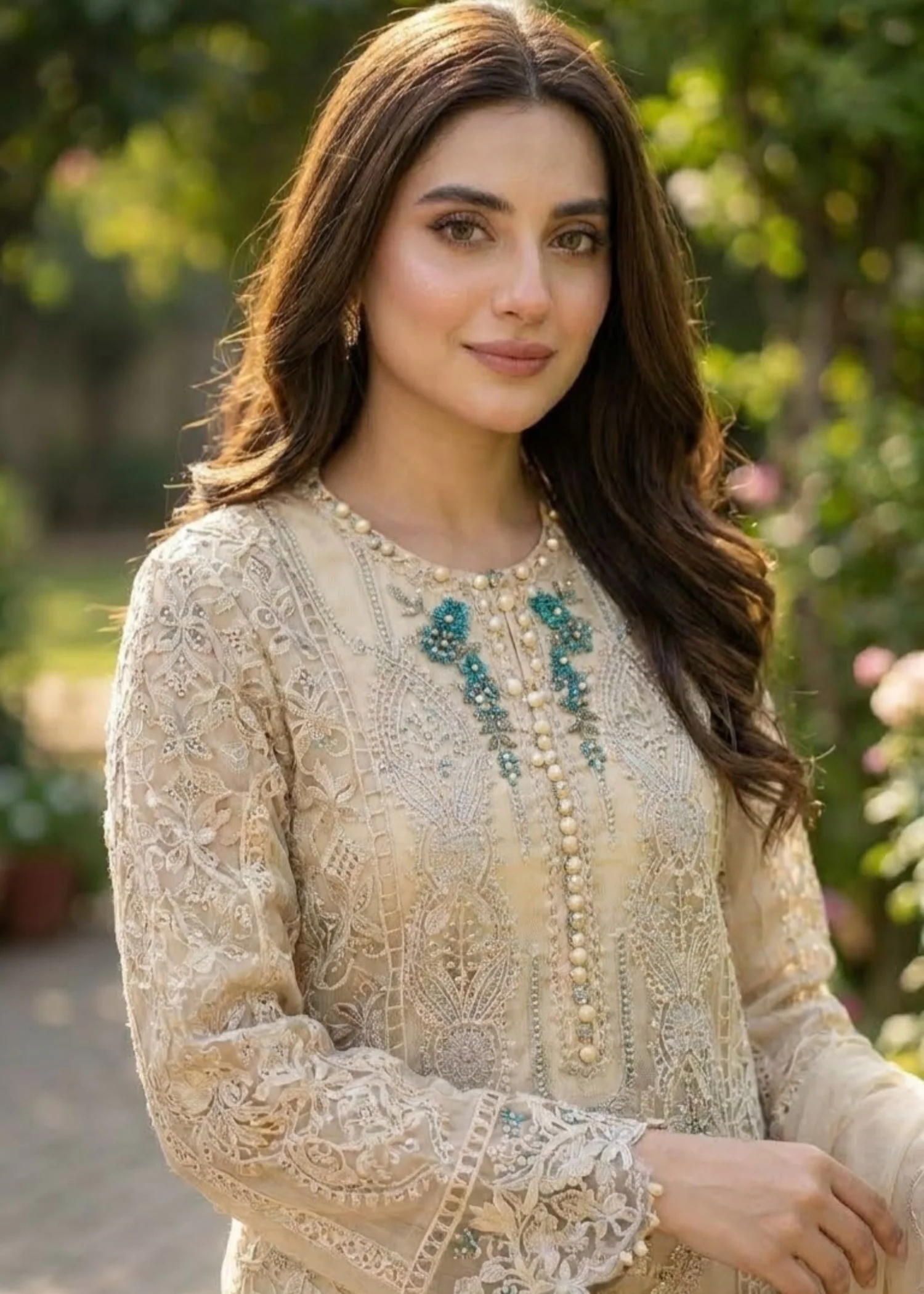 organza Kurta Set in Bottle green, linen - view 5