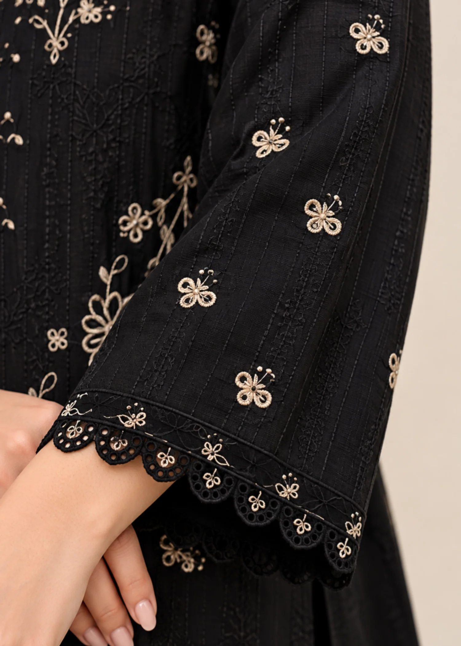viscose Unstitched in Black - view 2