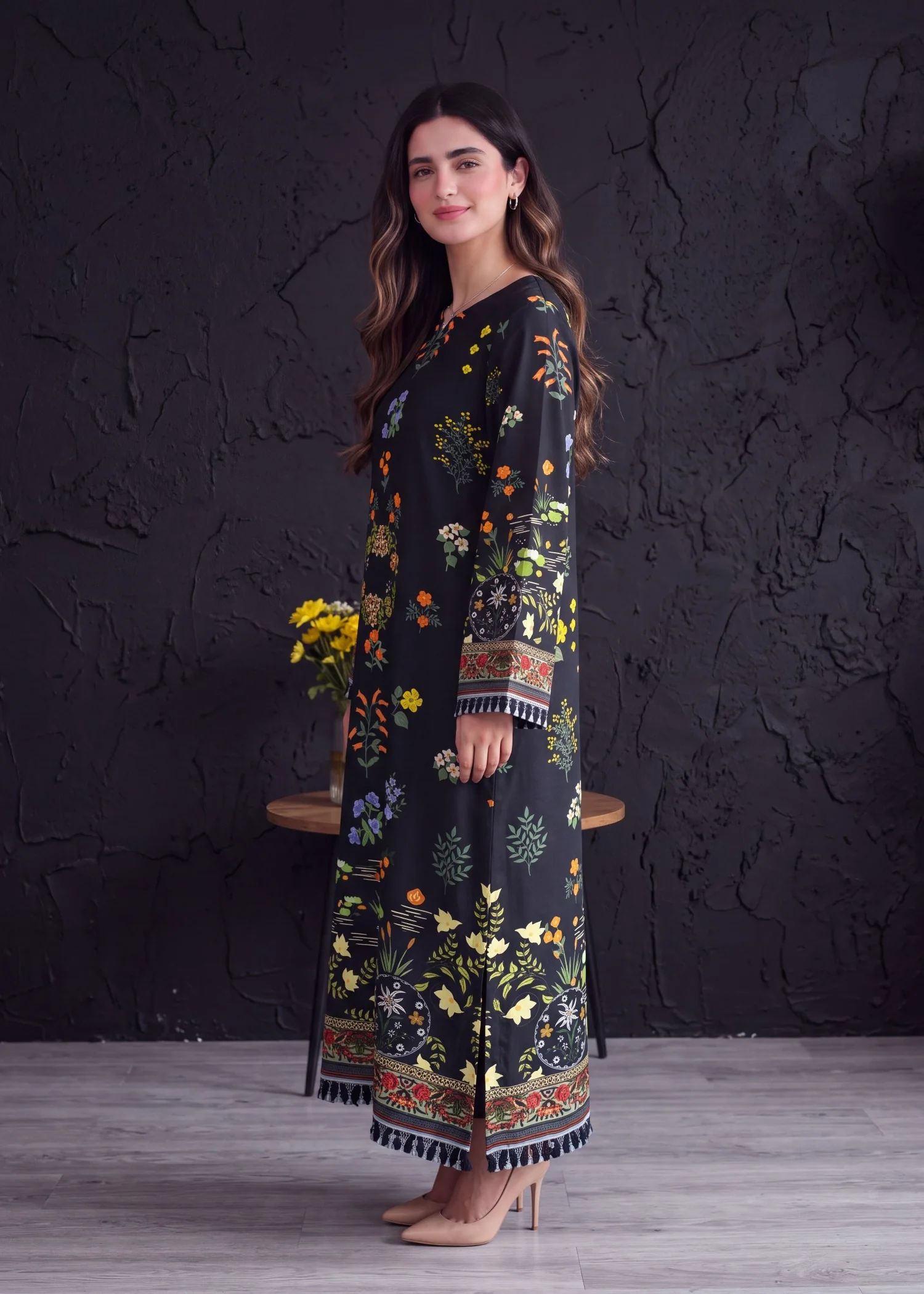 raw silk Kaftan in Black - view 4
