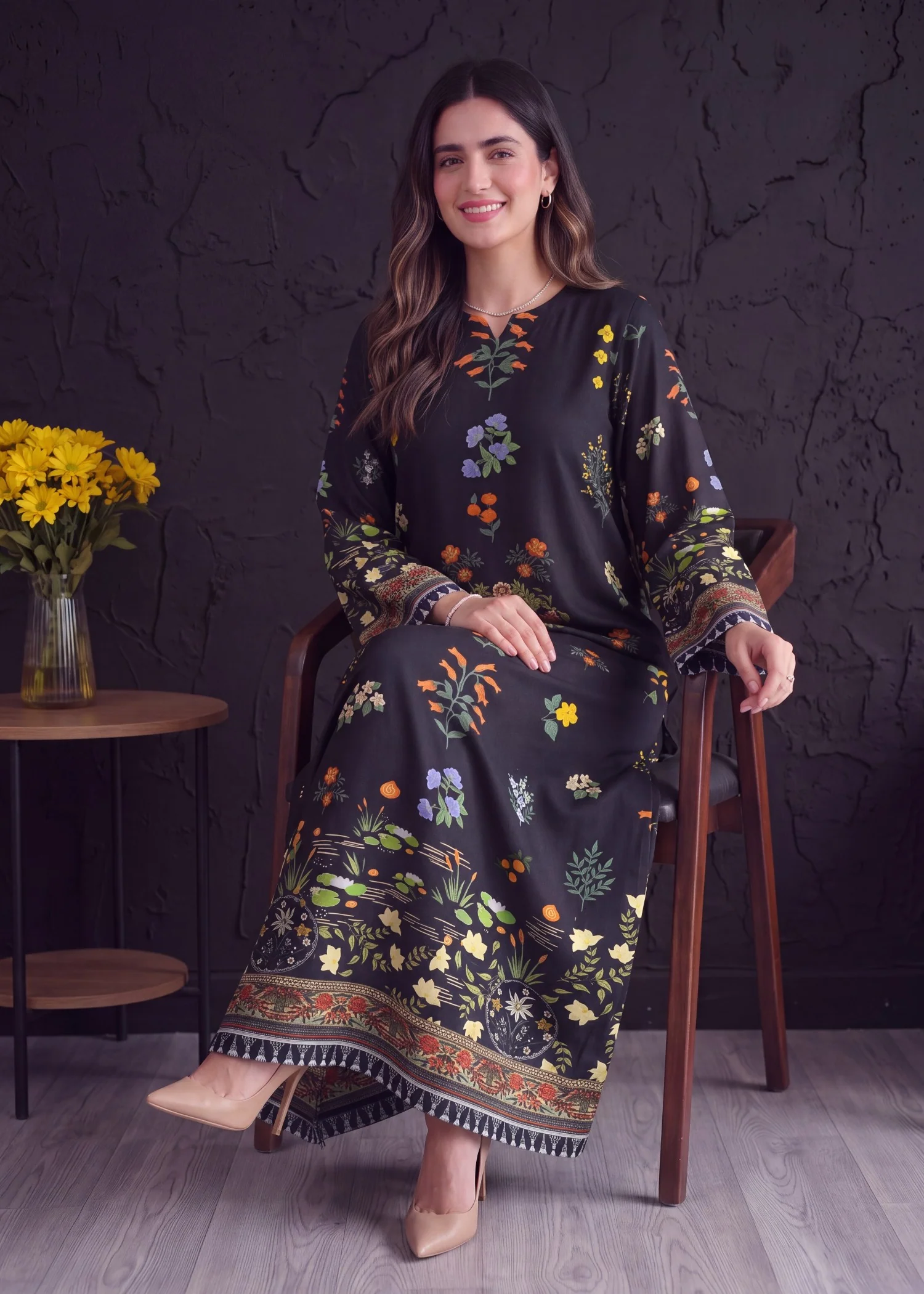 raw silk Kaftan in Black