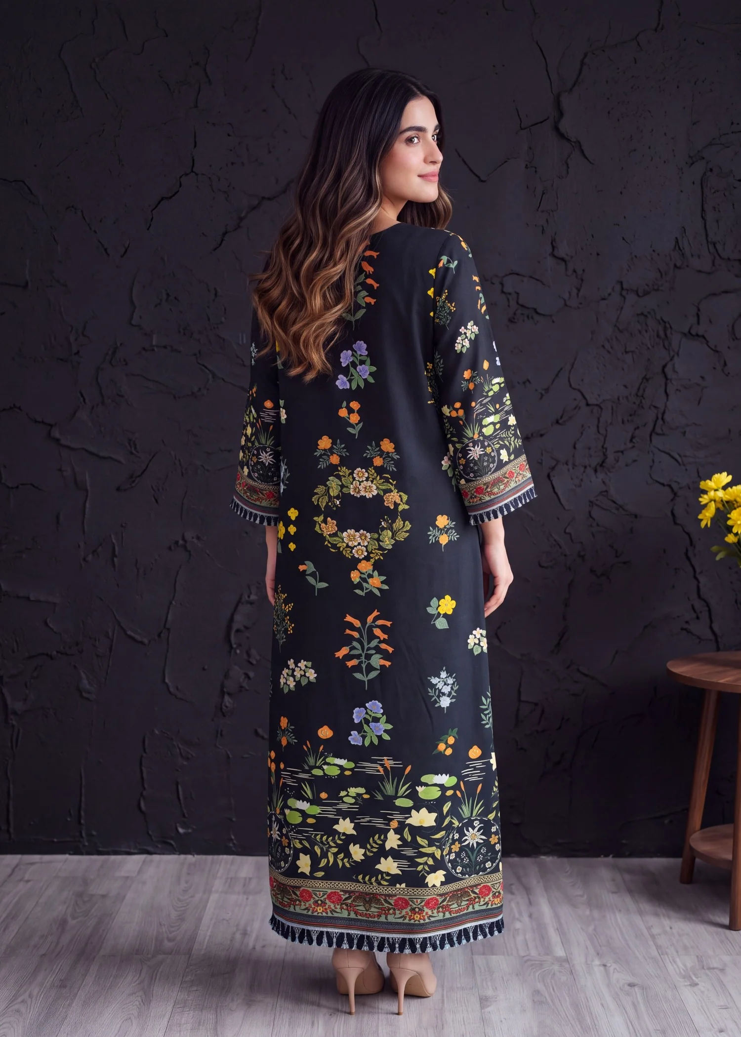 raw silk Kaftan in Black - view 3