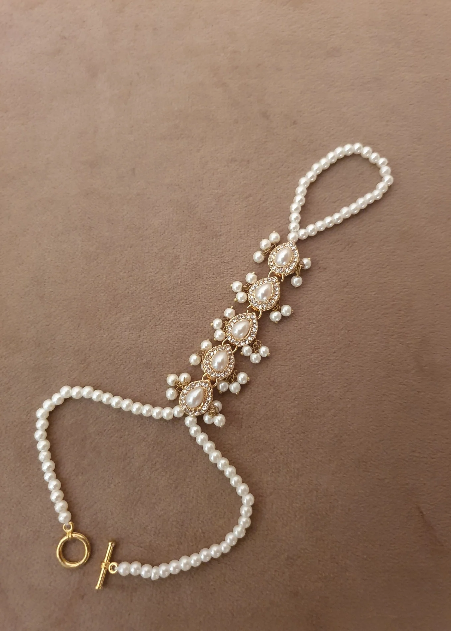Bracelet in Pearl white Color by - Trendy Women Bracelet PIZ1261