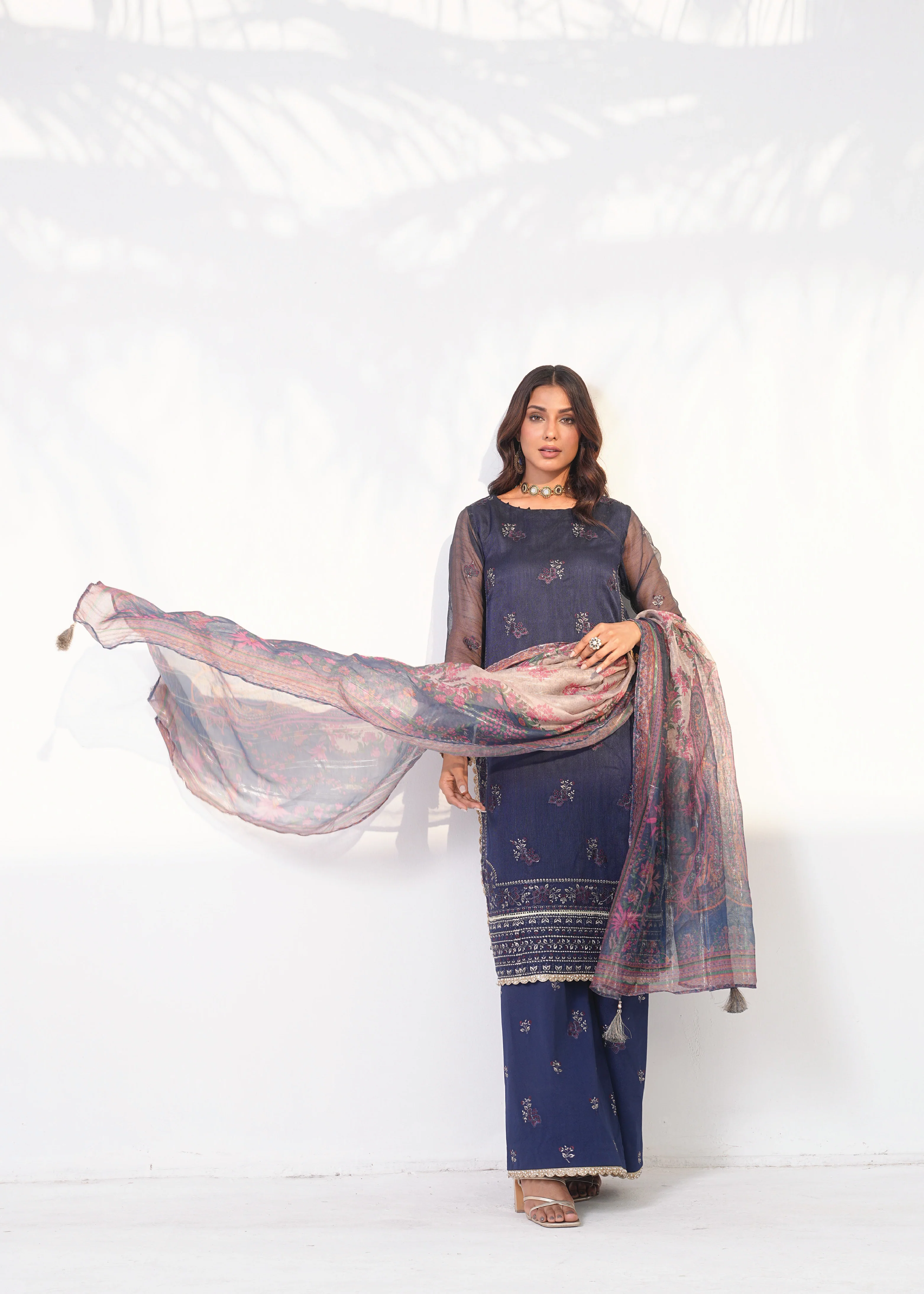 net Unstitched in Dark blue - view 5
