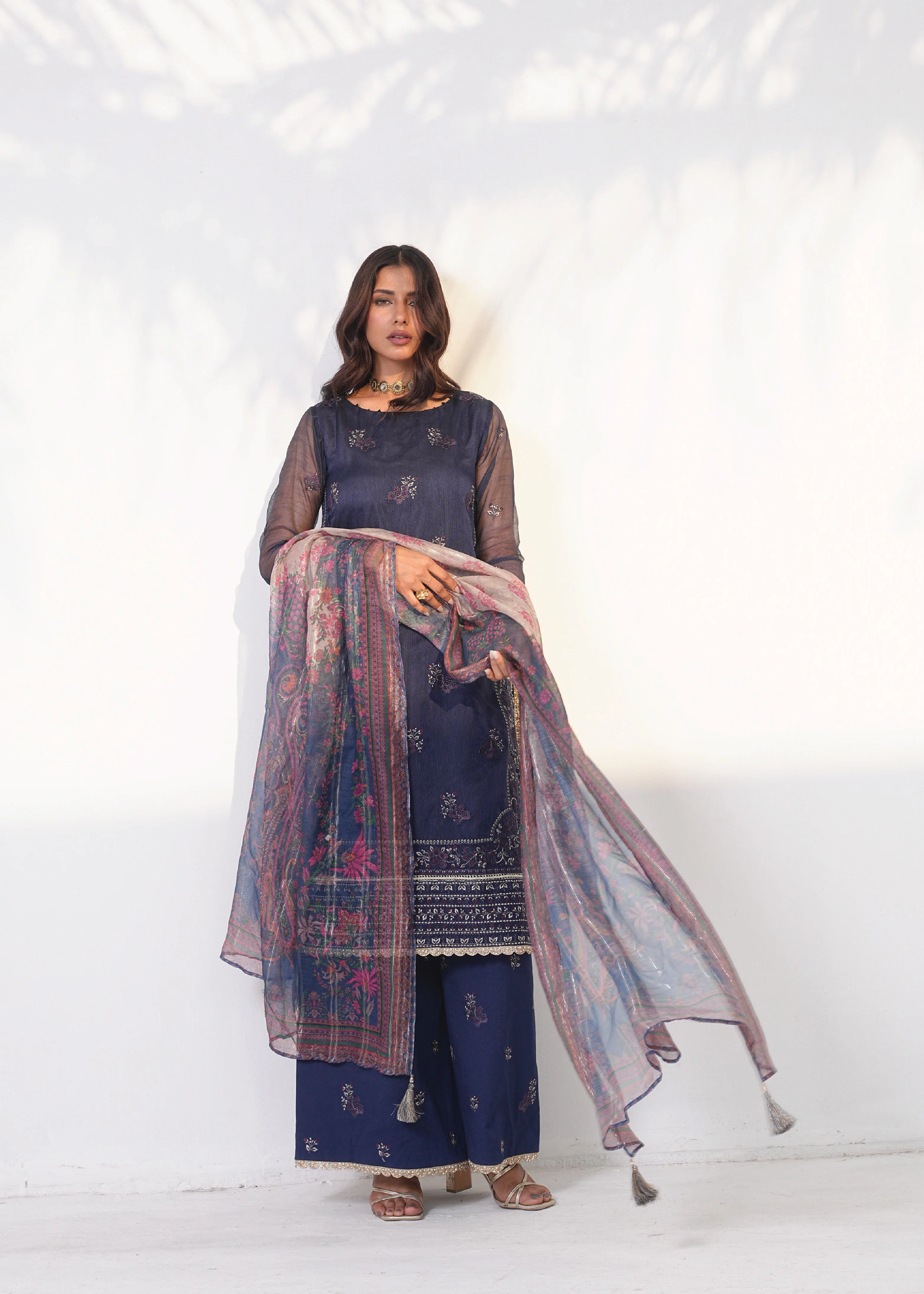 net Unstitched in Dark blue - view 4