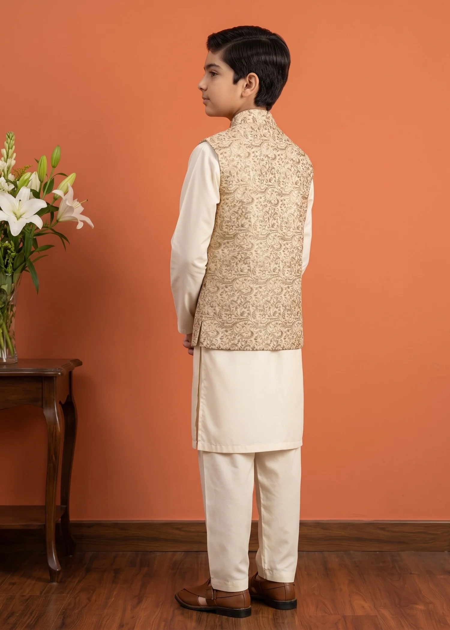 traditional jamawar Waistcoat in Gold - view 4