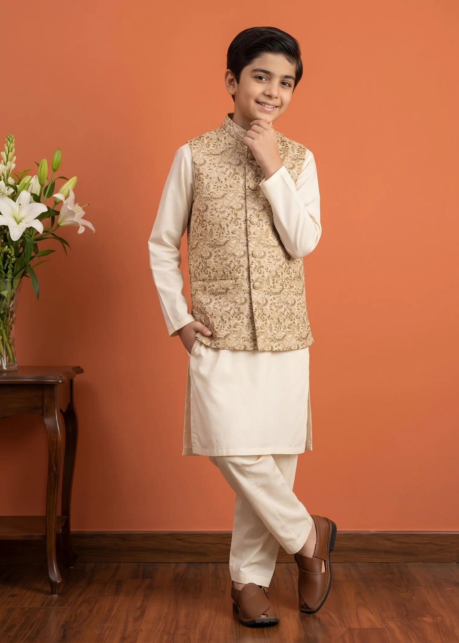 traditional jamawar Waistcoat in Gold - view 6