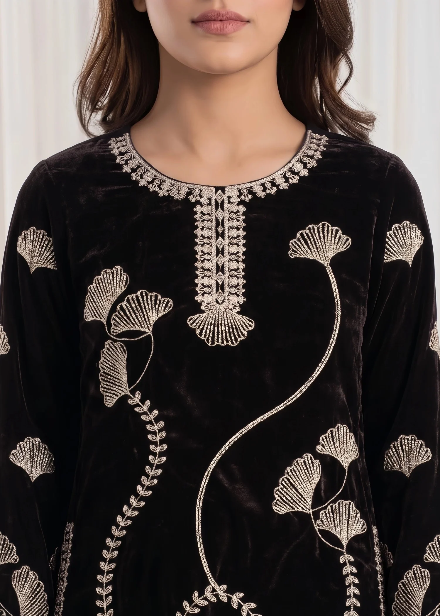 velvet Kurta Set in Dark brown - view 4