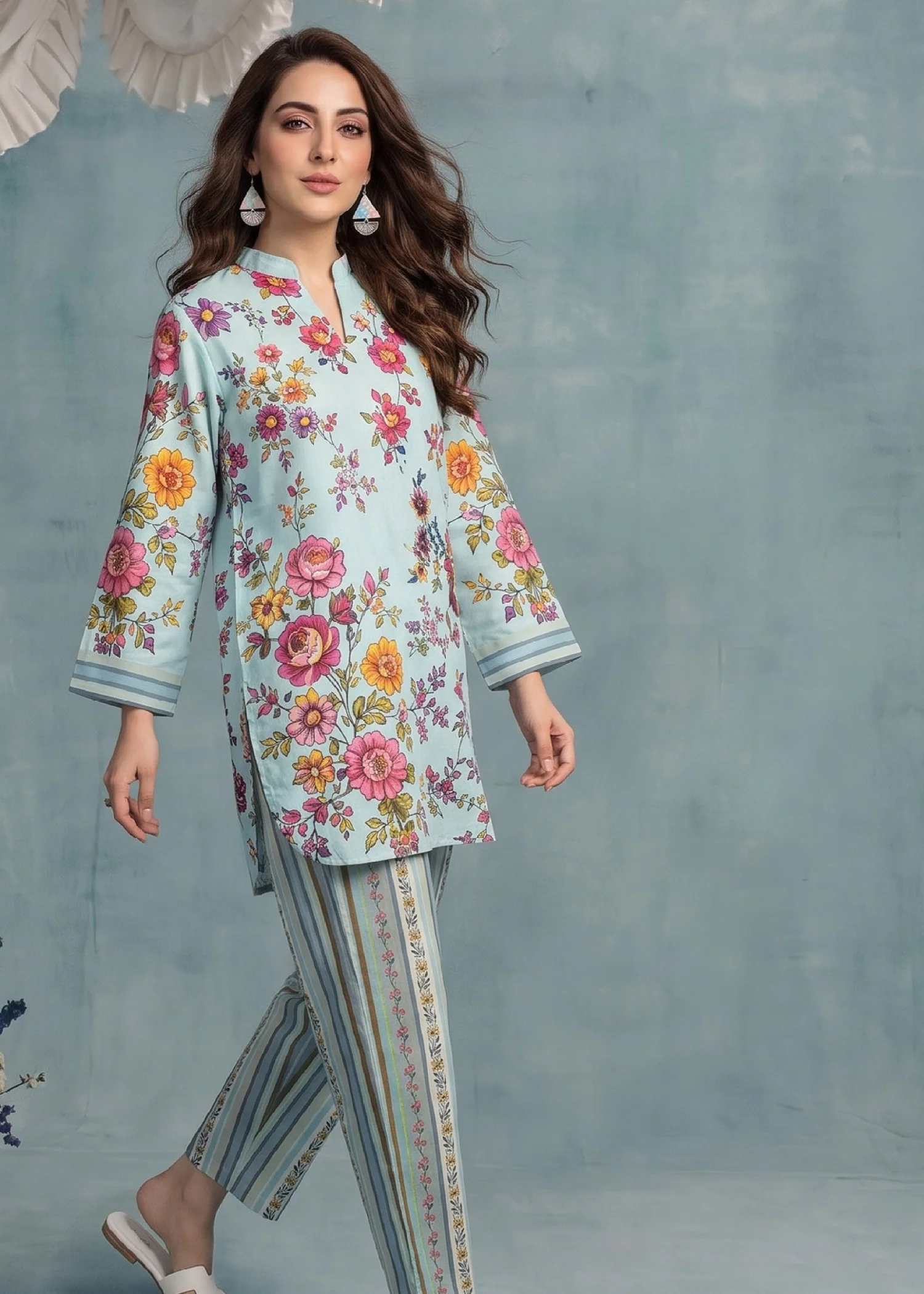 slub lawn Kurta Set in Blue - view 3