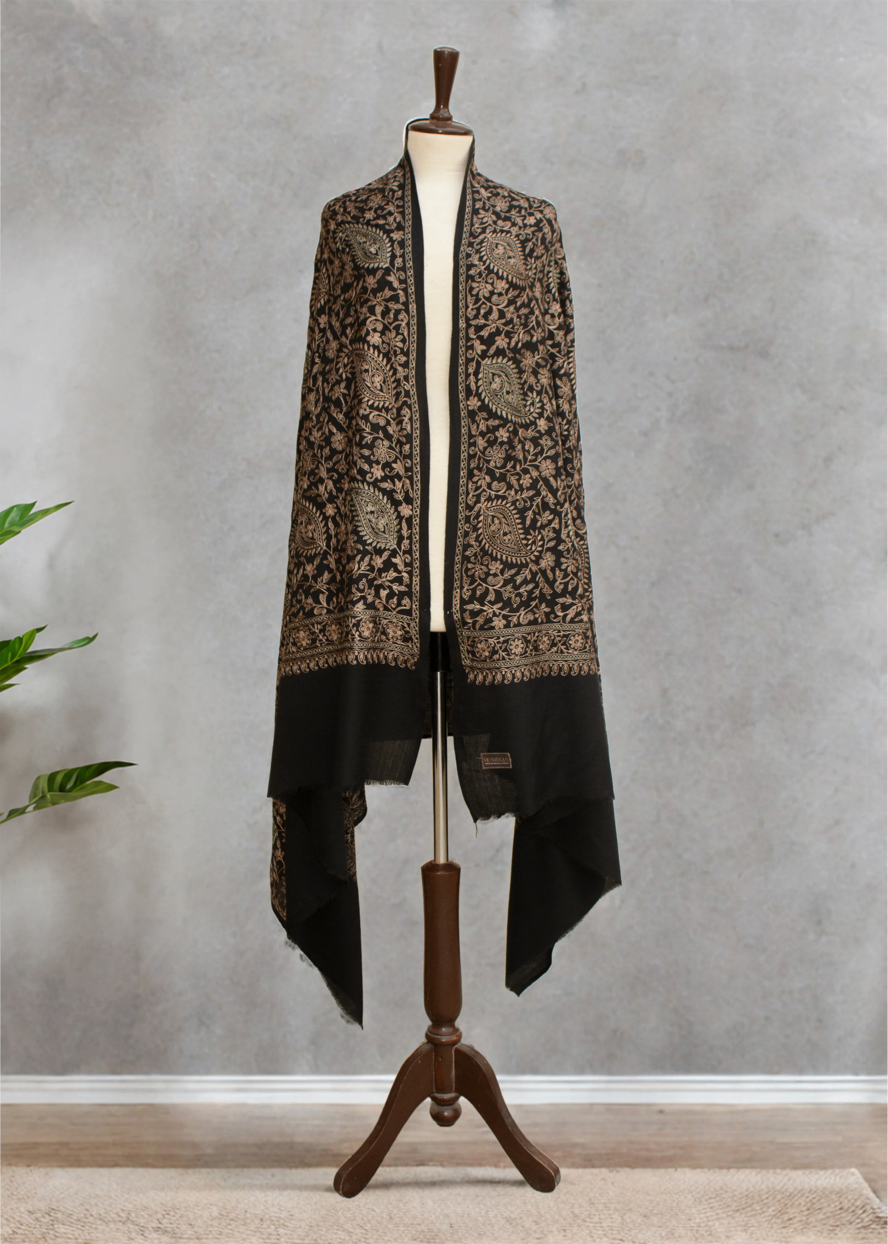 Shawl in Black Color by - Trendy Women Shawl YNK2959
