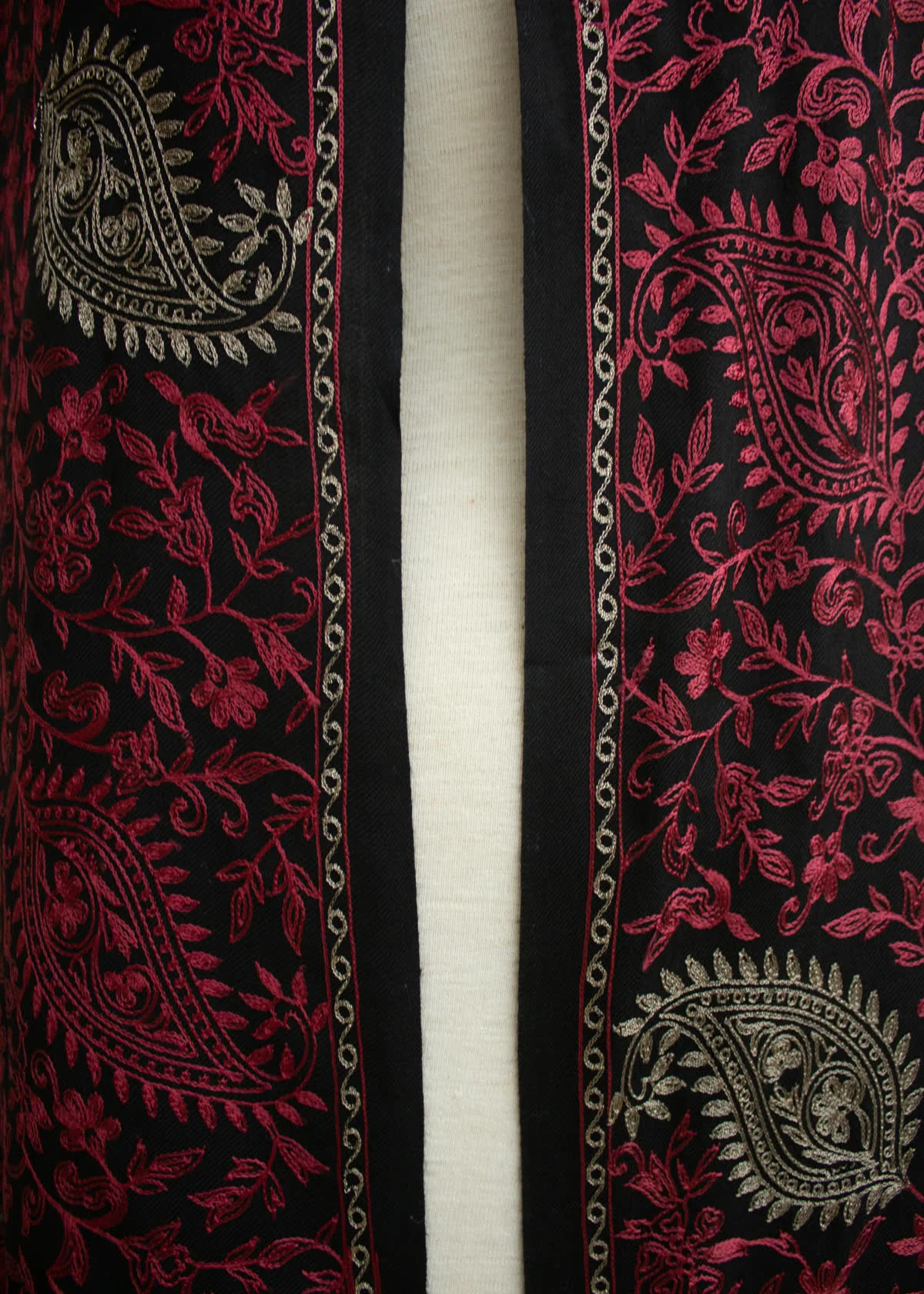 Shawl in Black, maroon Color by - Trendy Women Shawl XLB5448 - view 5