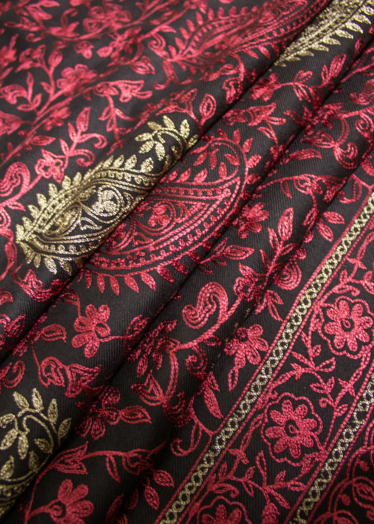 Shawl in Black, maroon Color by - Trendy Women Shawl XLB5448 - view 4