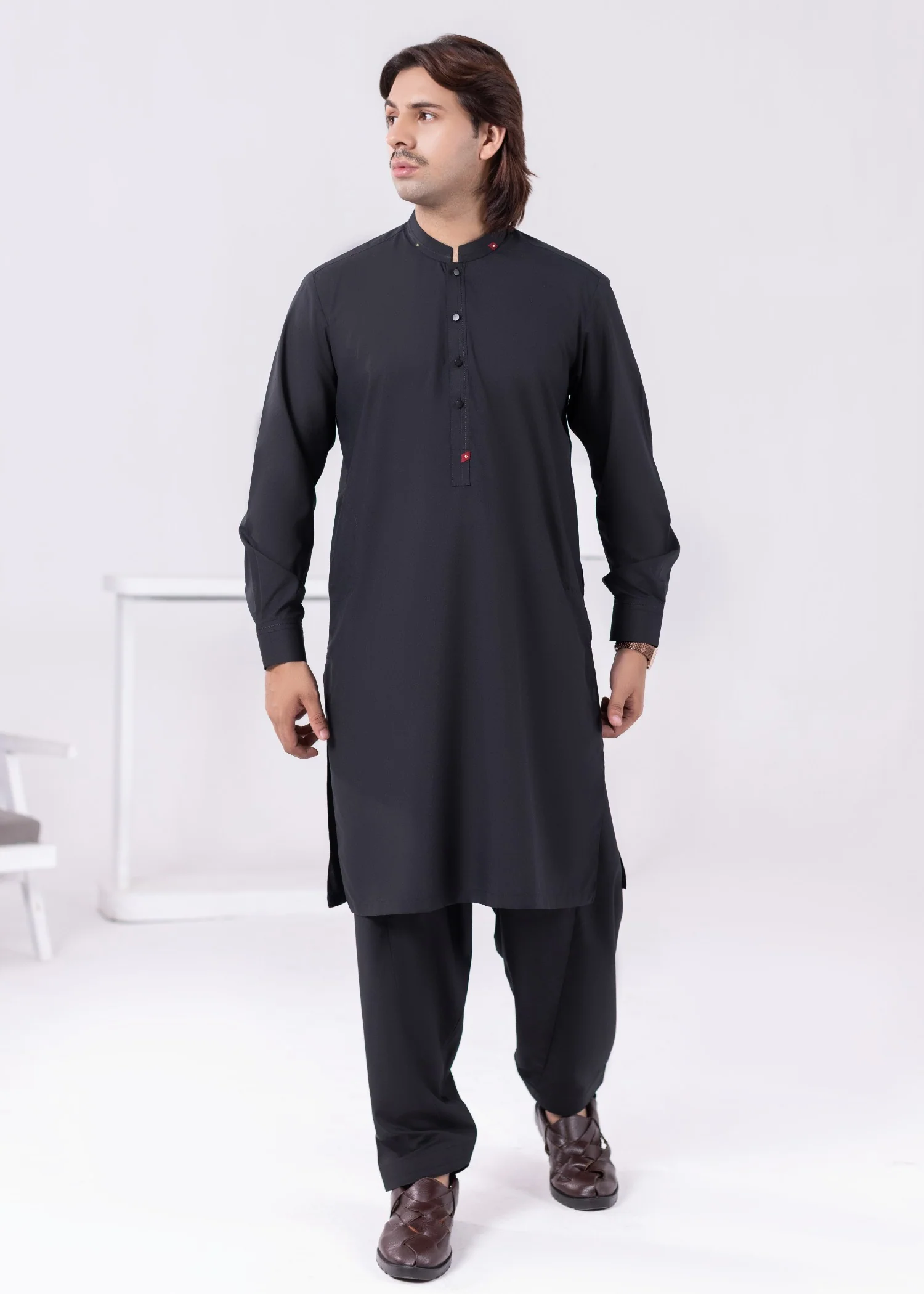 wash & wear Shalwar Kameez in Black - view 2