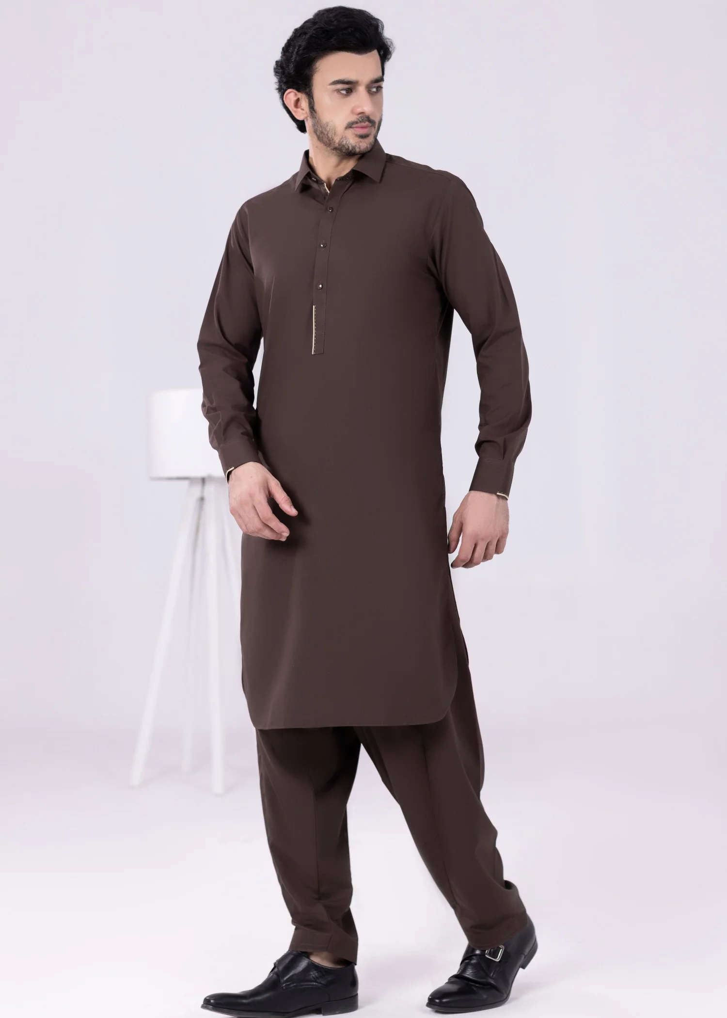 wash & wear Shalwar Kameez in Dark brown - view 2