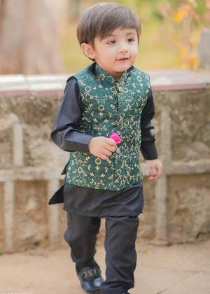 jamawar Waistcoat in Green - view 6