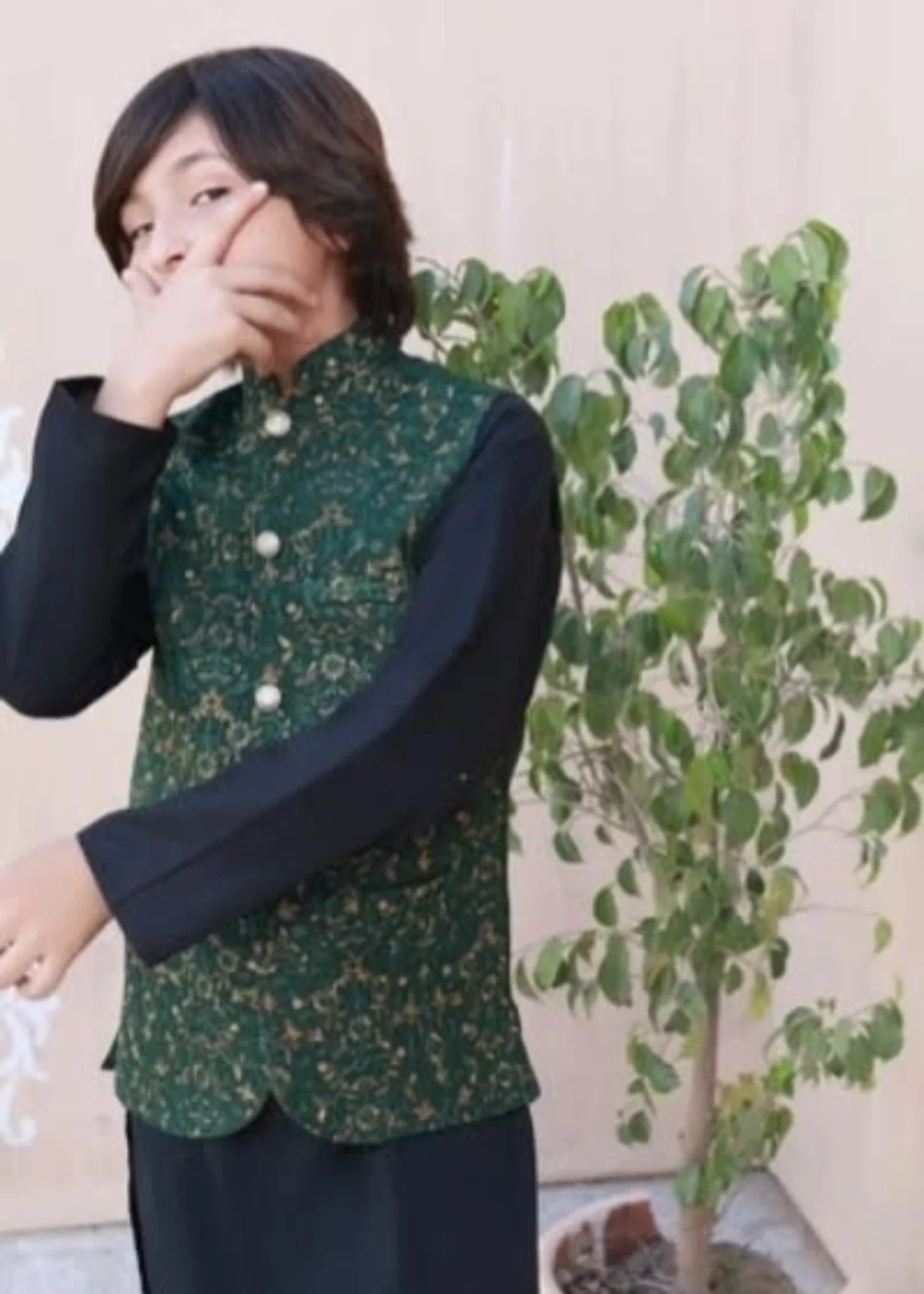 jamawar Waistcoat in Green - view 2