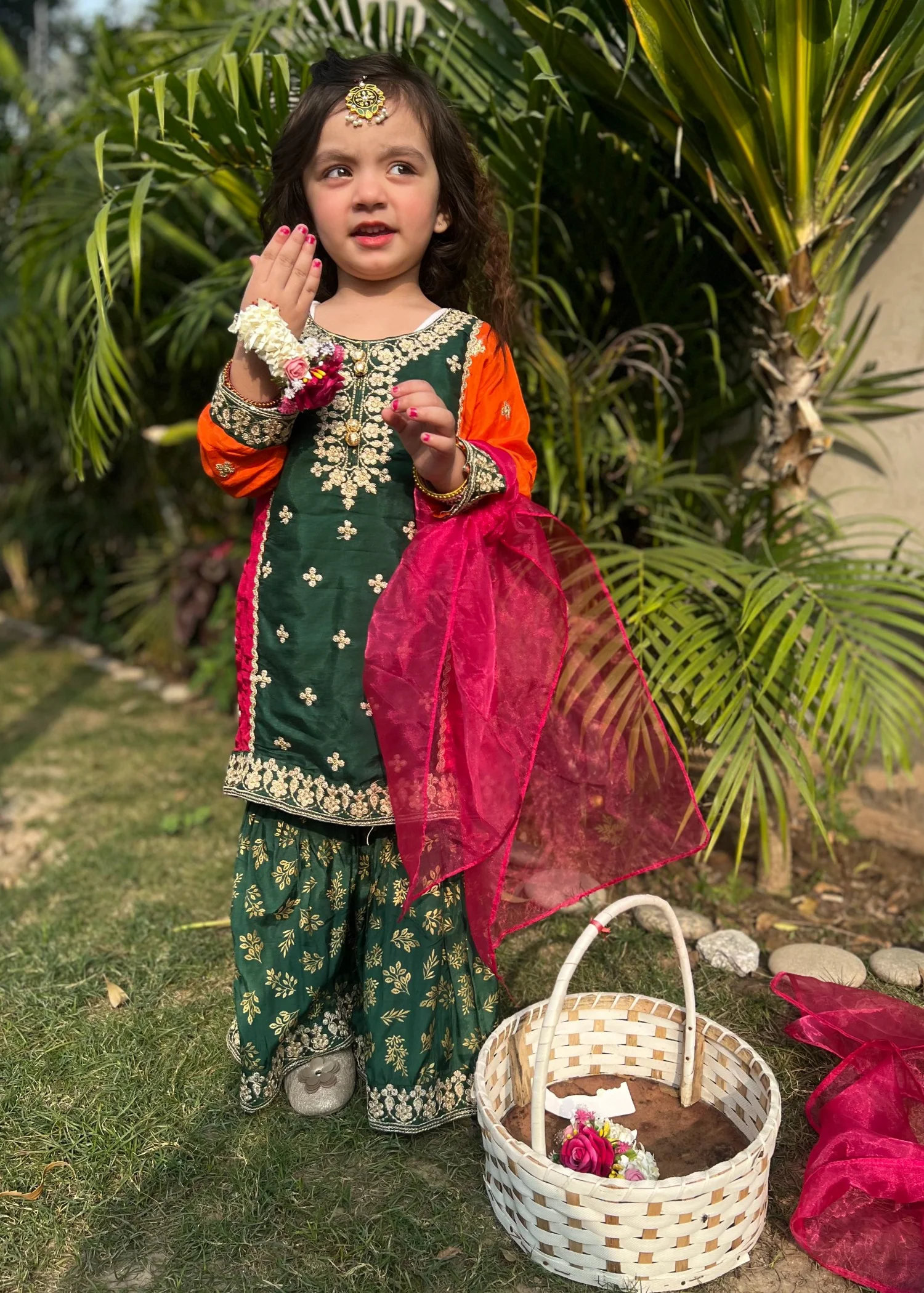 pk raw silk Gharara in Green, multi - view 2