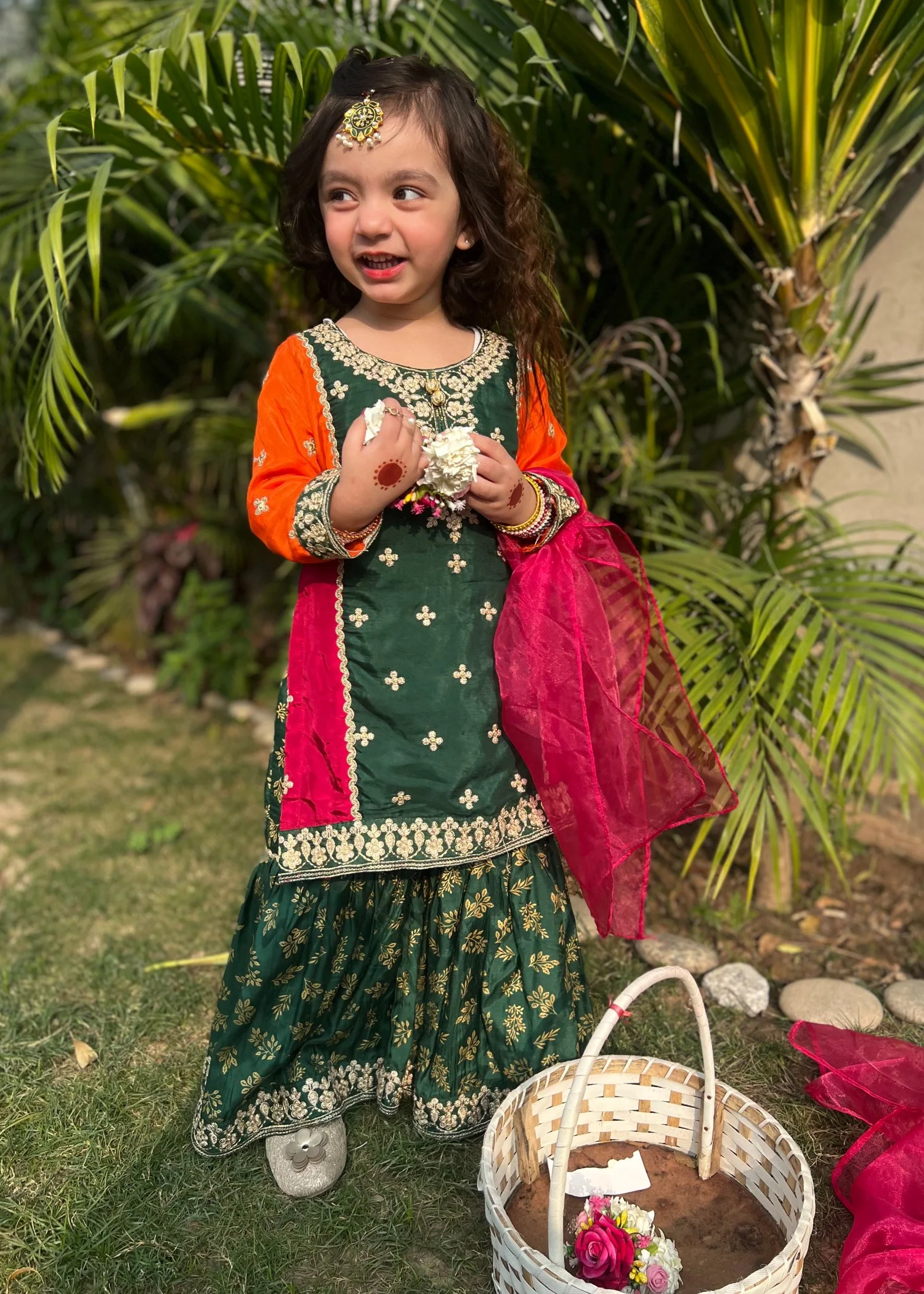 pk raw silk Gharara in Green, multi - view 6