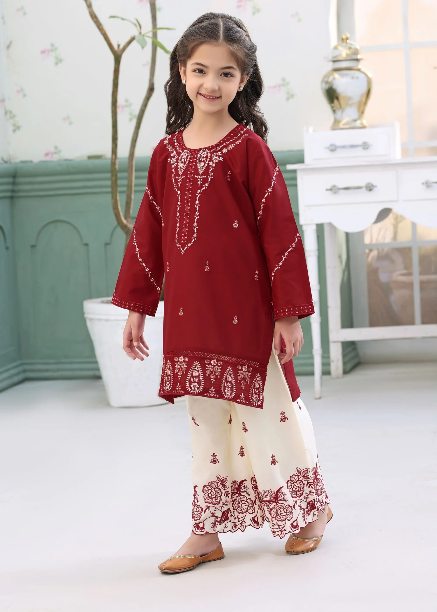 lawn Kurta Set in Red - view 4