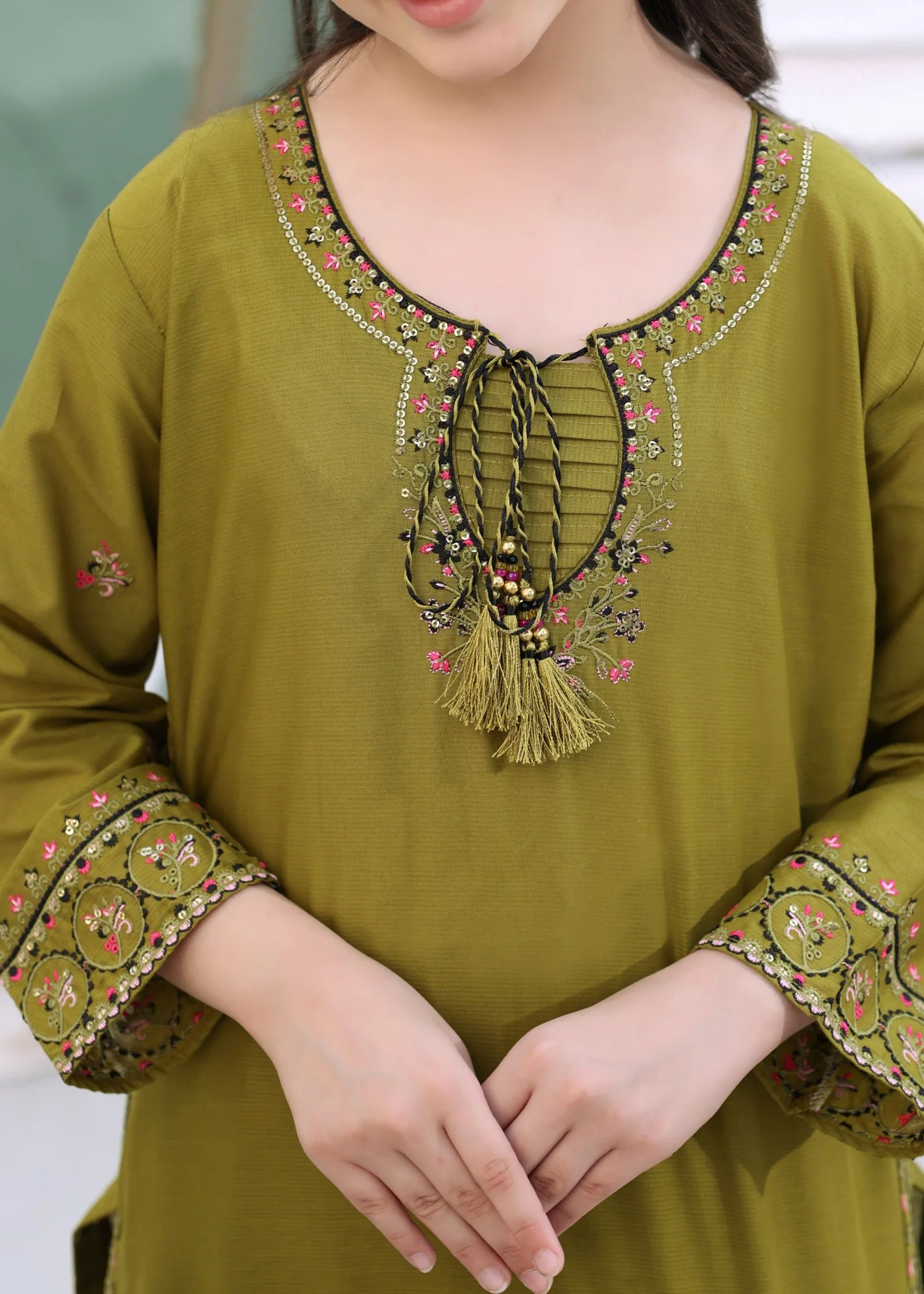lawn Kurta Set in Olive green - view 5