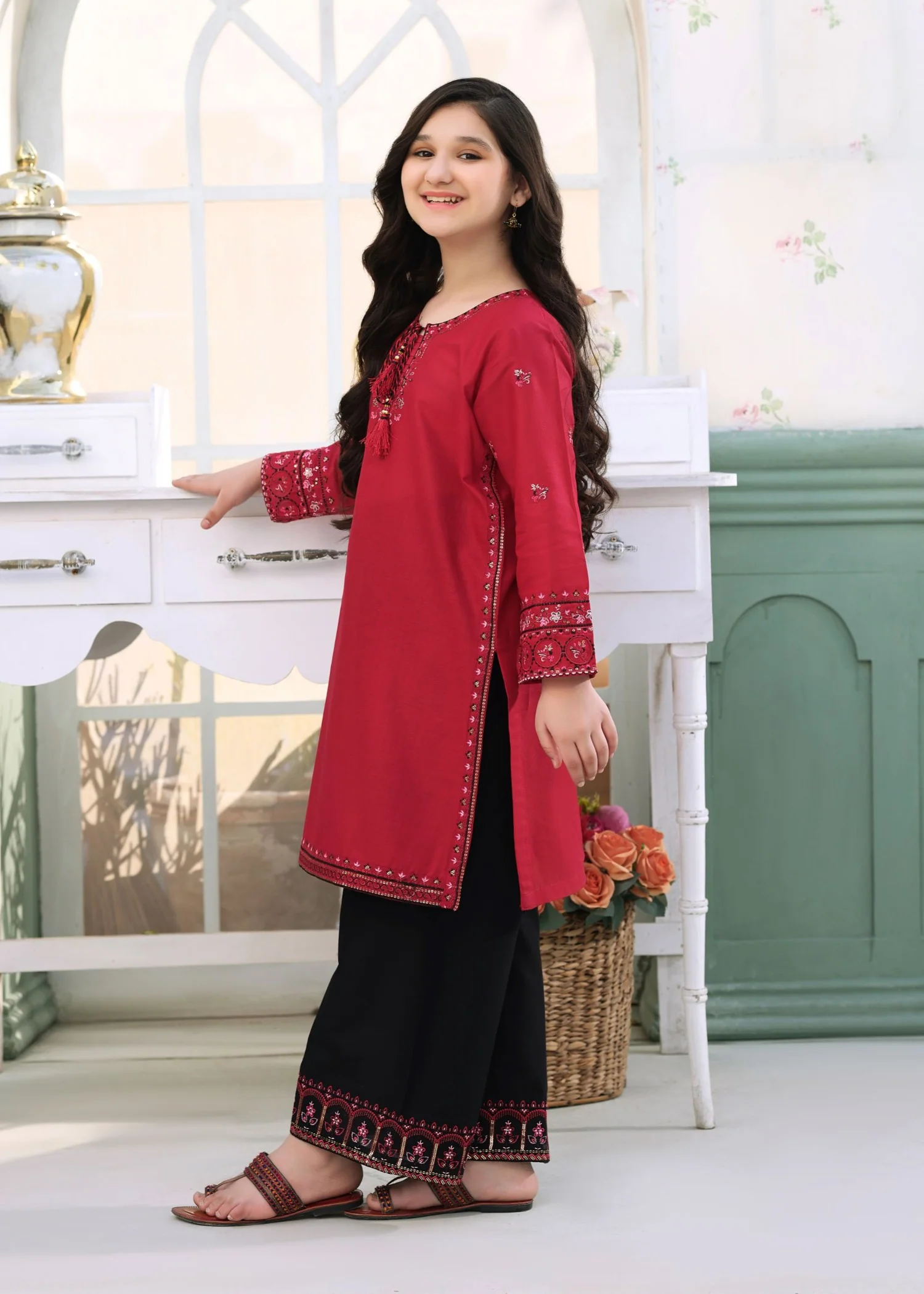 lawn Kurta Set in Red - view 3
