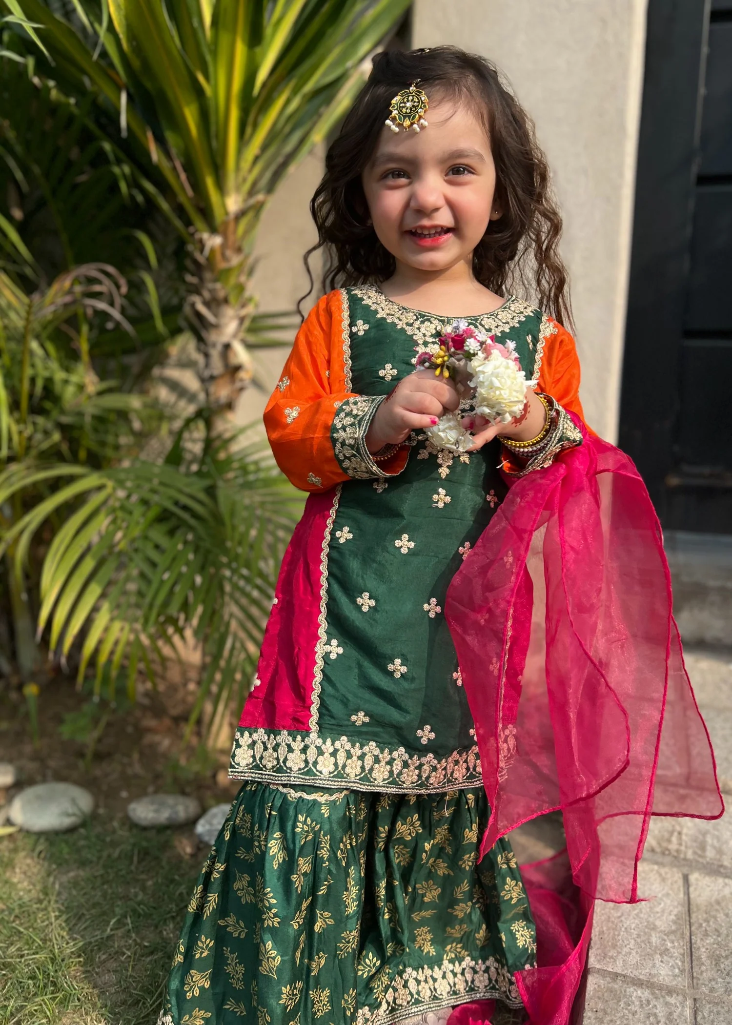 pk raw silk Gharara in Green, multi