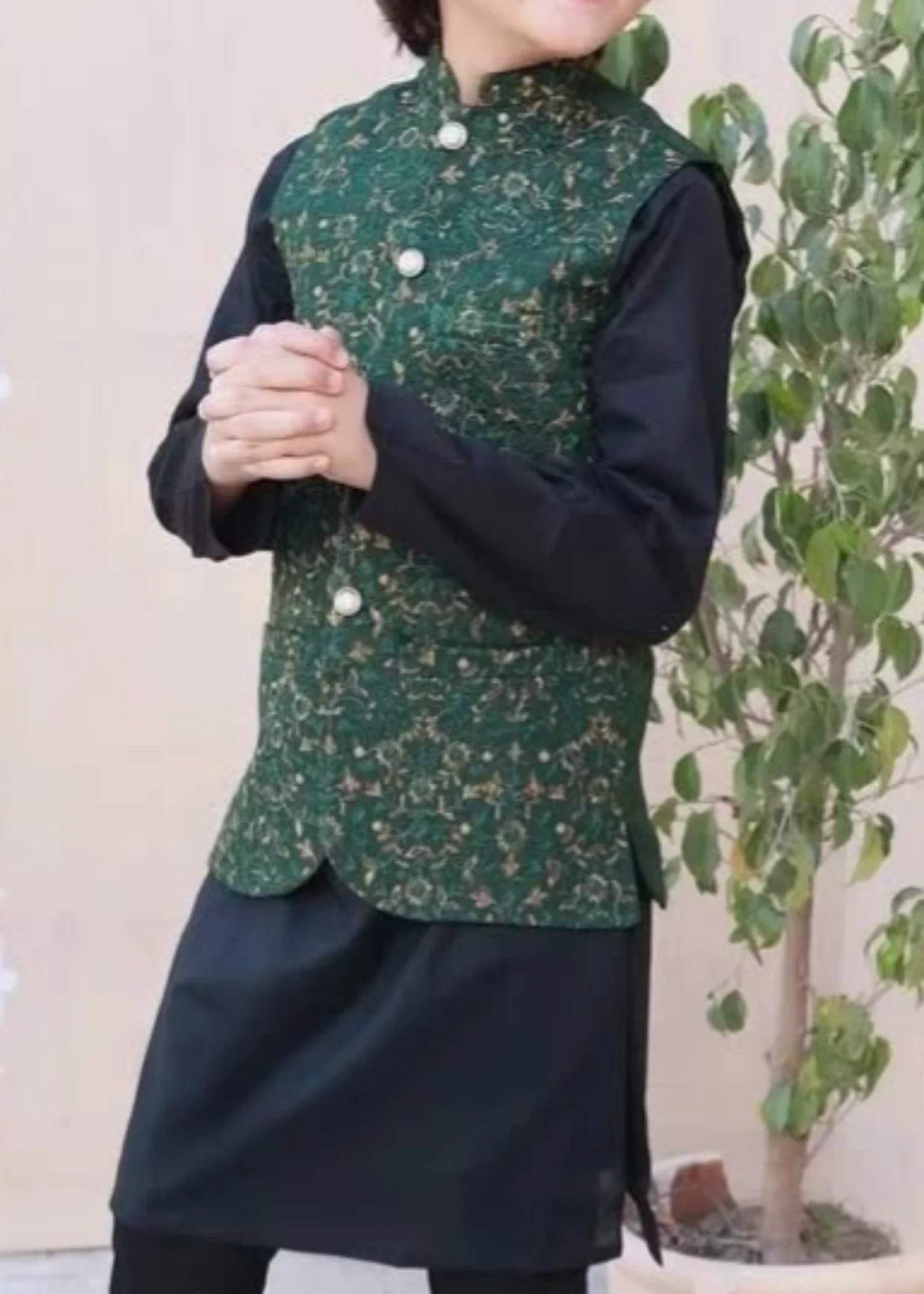 jamawar Waistcoat in Green - view 4