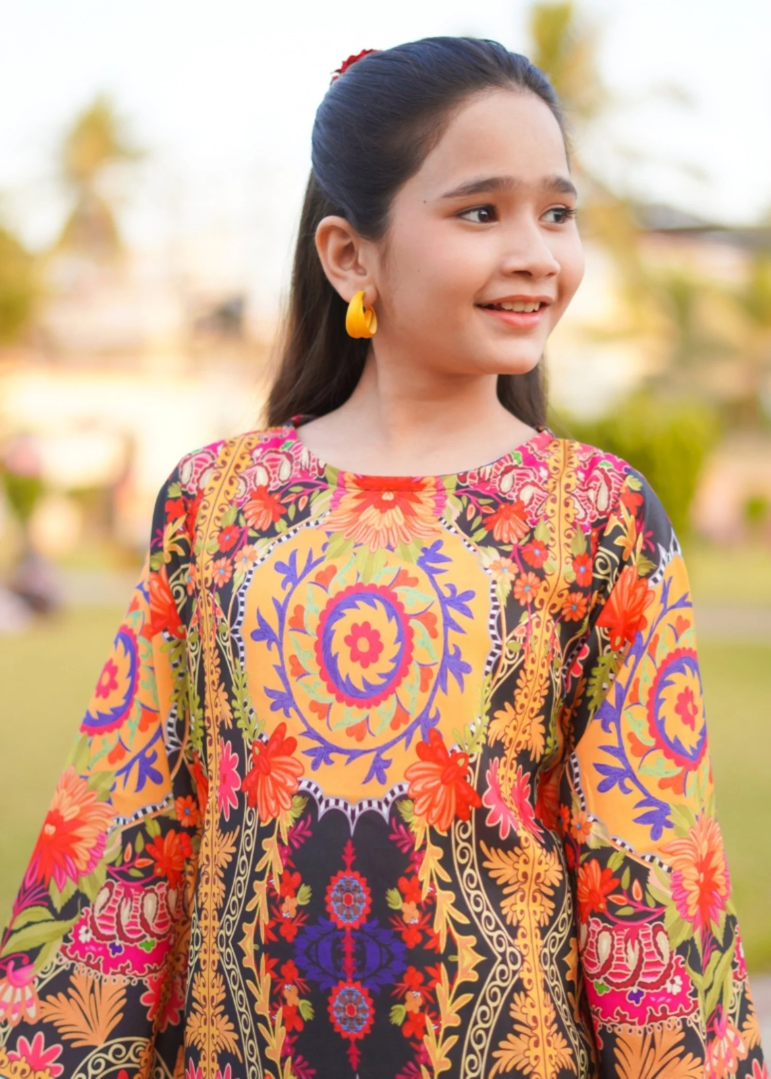 crepe Kurta Set in Multi - view 4