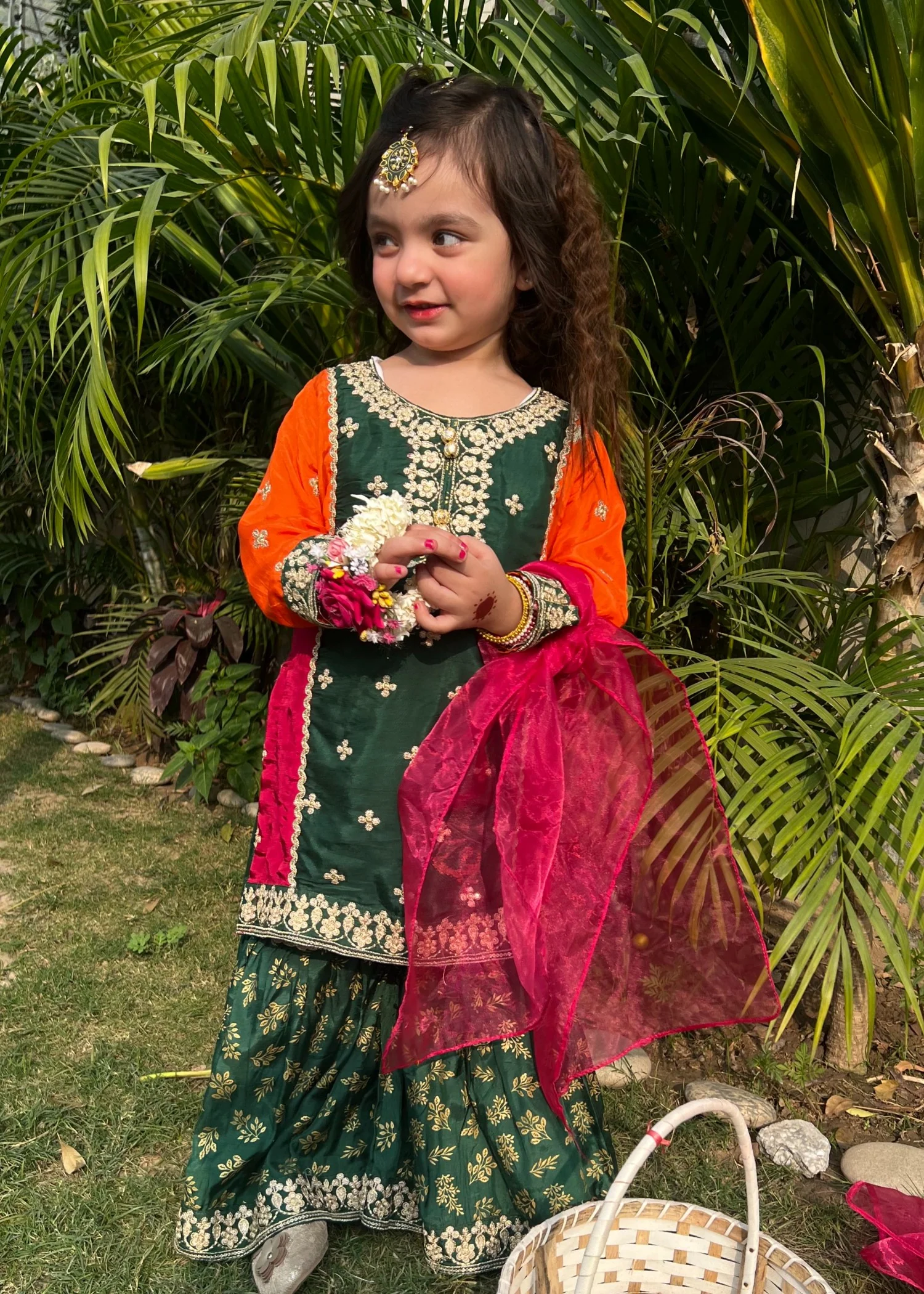 pk raw silk Gharara in Green, multi - view 4
