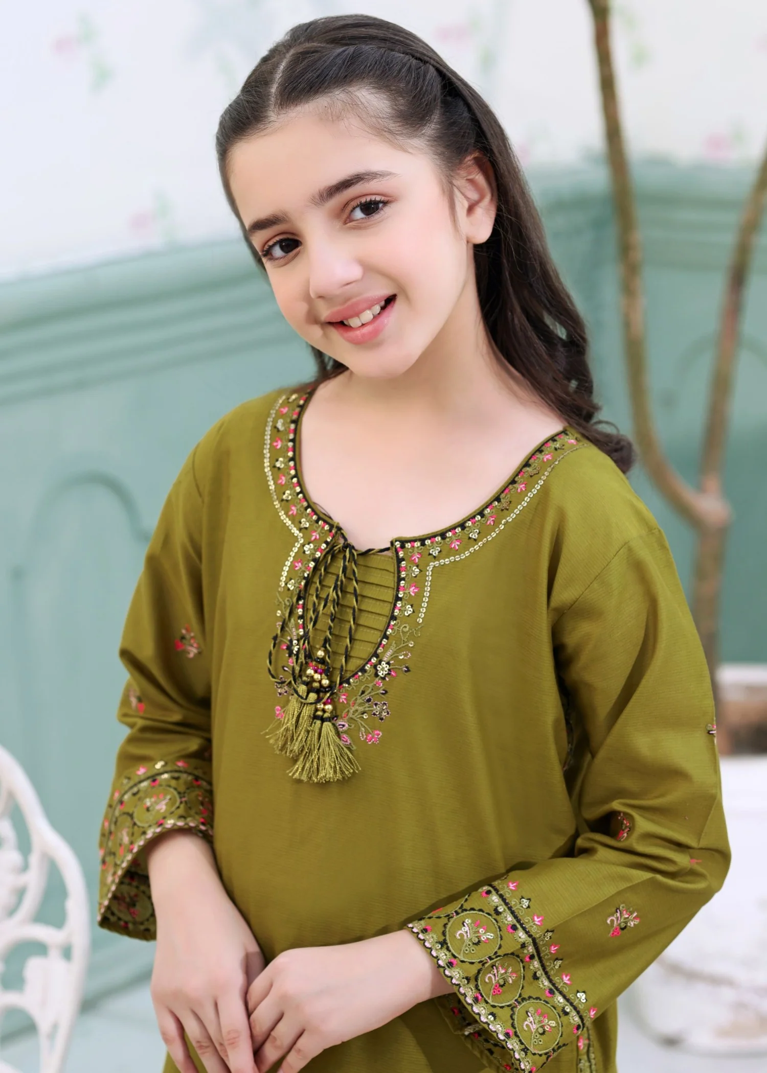lawn Kurta Set in Olive green - view 6