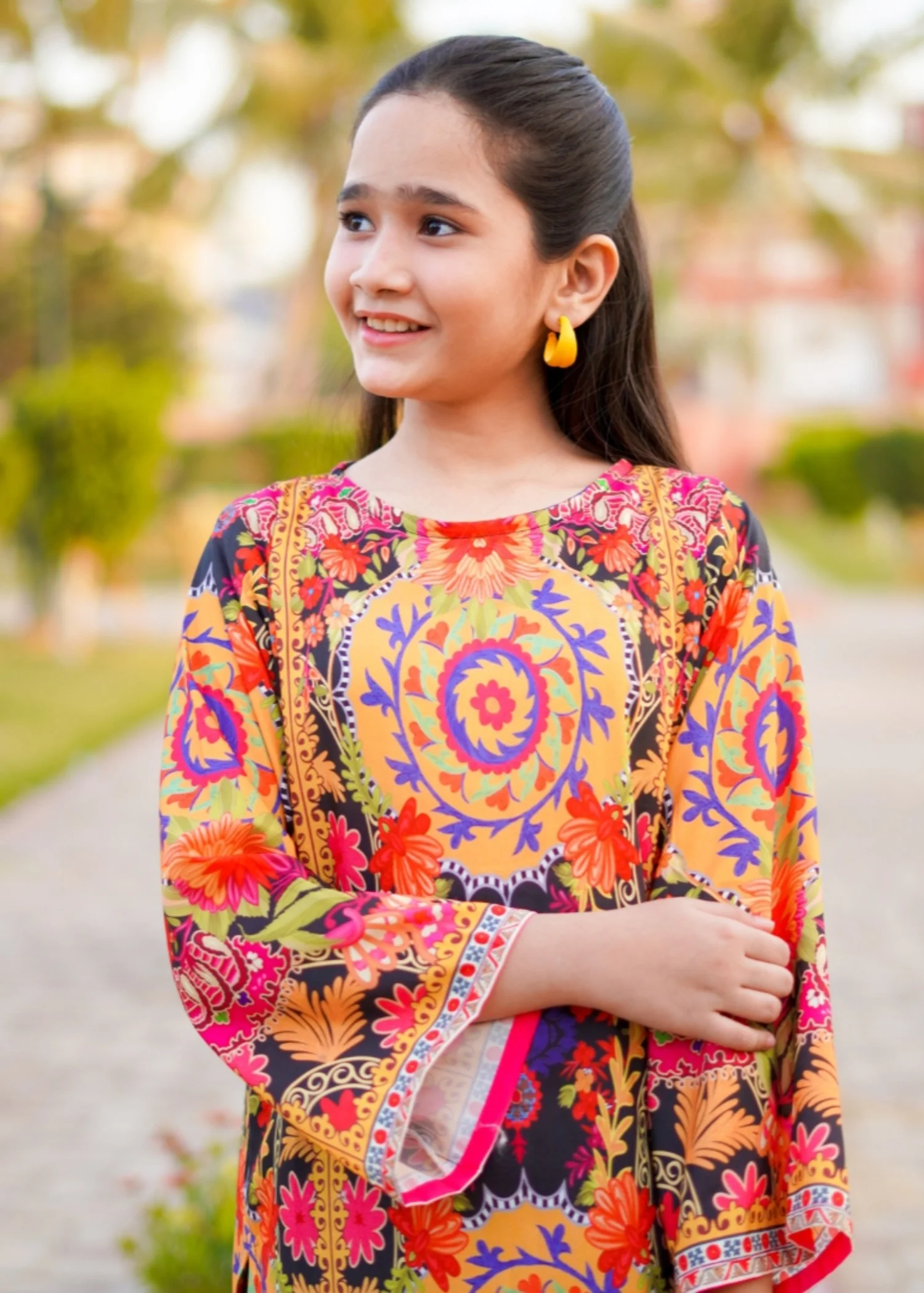 crepe Kurta Set in Multi - view 2