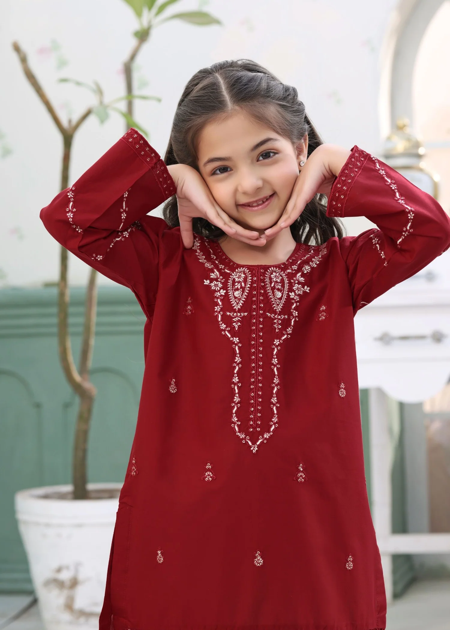 lawn Kurta Set in Red - view 6
