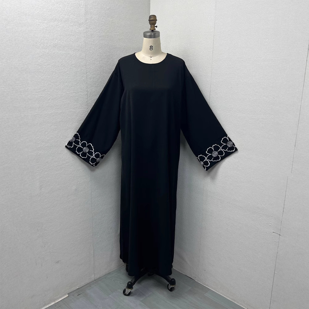 Arabic embroidery embroidered robe fashion Abaya robe long skirt spot