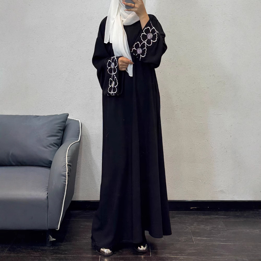 Arabic embroidery embroidered robe fashion Abaya robe long skirt spot