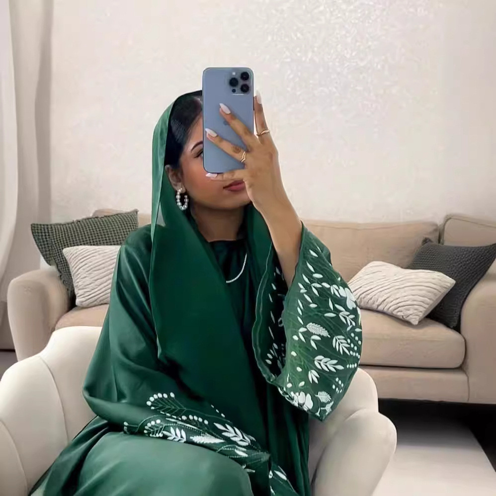Luxurious Dubai & Türkiye Leaf Embroidery Ramadan Abaya - Elegant Jubah Dress