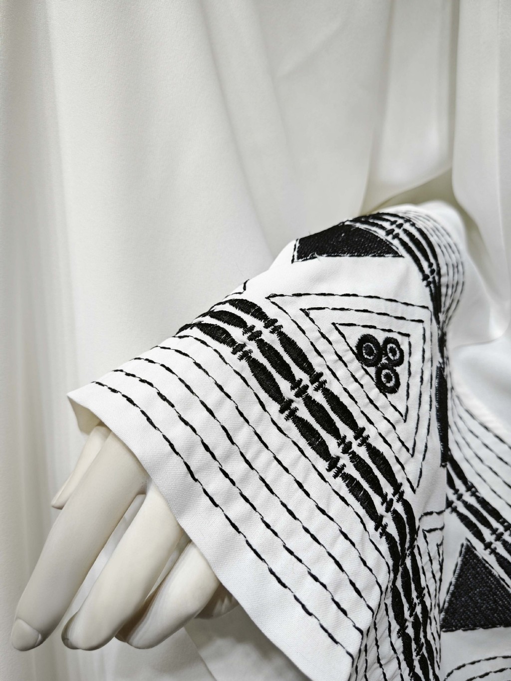 Raya White Open Kimono Abaya Dubai Luxury embroidery Islam Muslim Kaftan Dress Kebaya Palestine Abayas Women - detail 7