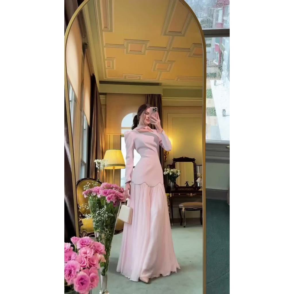 Light Luxury Women's Dress Spring New Item Handmade Diamond Inlaid Ribbon Design Long Sleeved Lady Slim Fit Dress