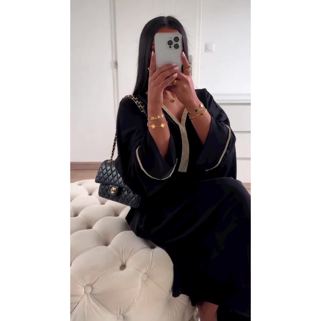 Muslim Long Dress Women Bat Sleeve Caftan Abaya Satin Robe Diamond Party Abayas Ramadan V Neck Kaftan Caftan Jalabiya