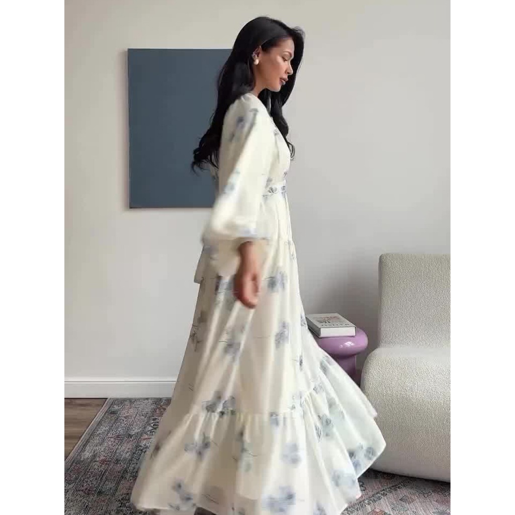 Divine Grace: Elegant Long-Sleeved Modest Fairy Dress