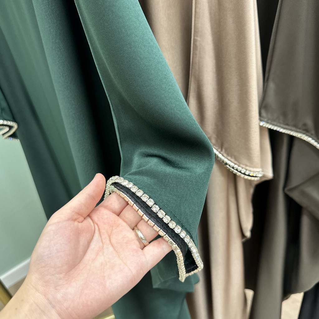 Muslim Kaftan Satin Batwing Abaya Dubai Luxury Arabic Muslimah Dresses Abayas For Women Caftan Kaftan Rob Jubah