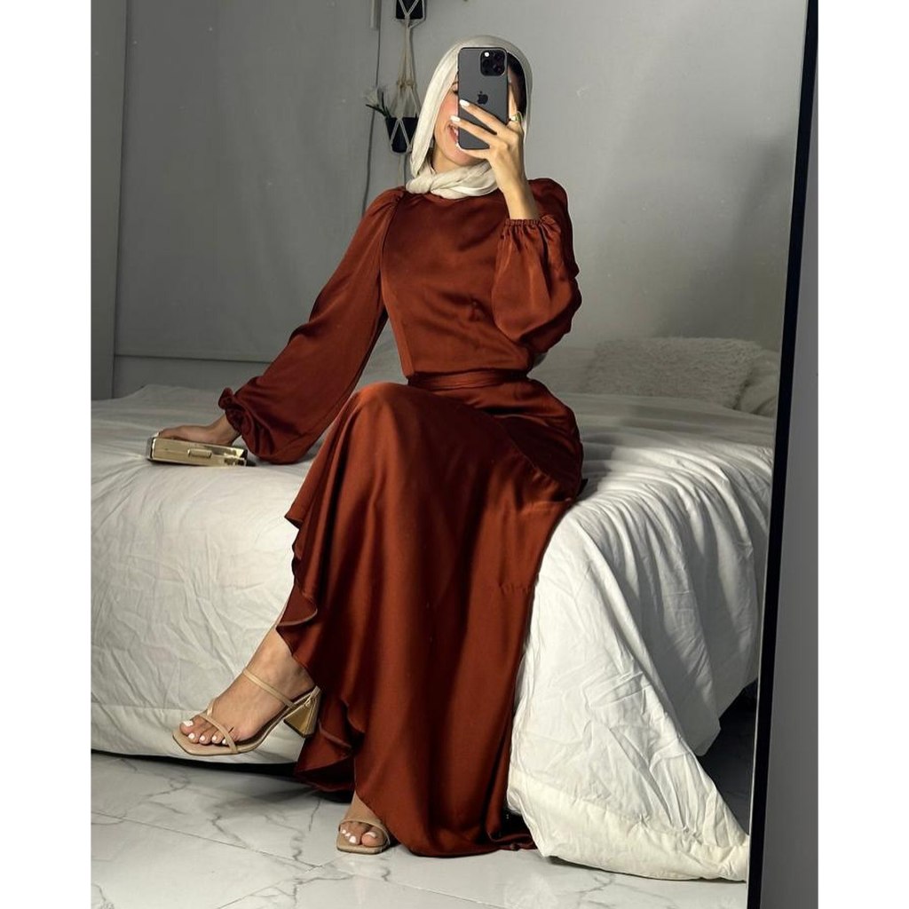 New Fashion Muslim Women's Satin Solid Color Gown with Lace Hem And Belt Large Swing Fashionable Elegant Dress
