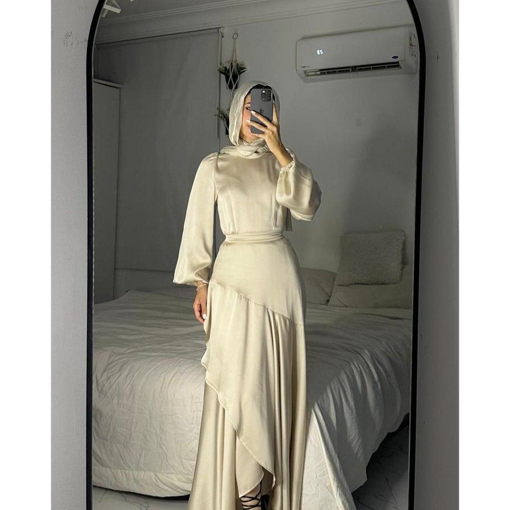 New Fashion Muslim Women's Satin Solid Color Gown with Lace Hem And Belt Large Swing Fashionable Elegant Dress