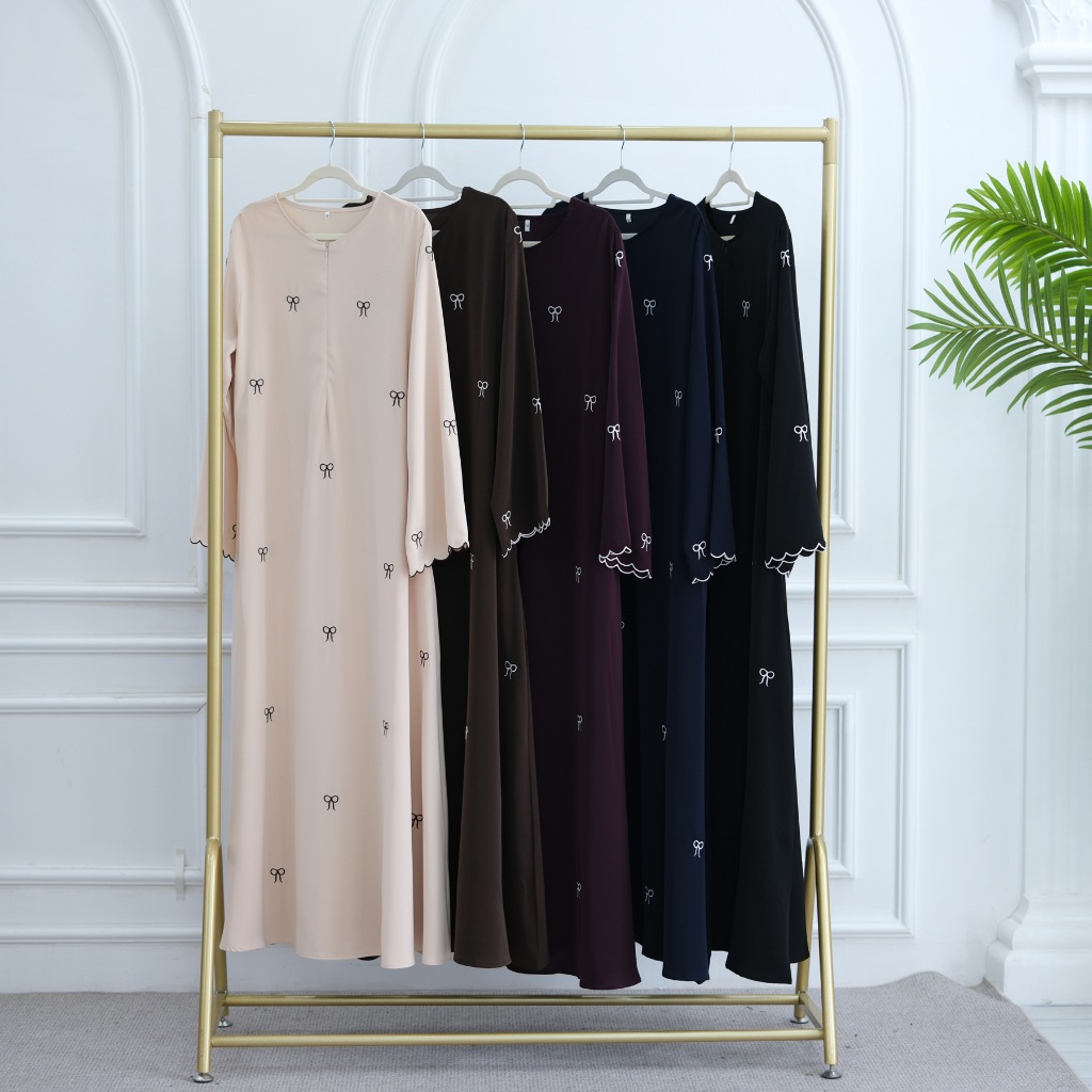 Luxury Dubai Butterfly Embroidery Abaya Muslim Women Modest Dress Islamic Vacation Outfit Fashion Kaftan Robe