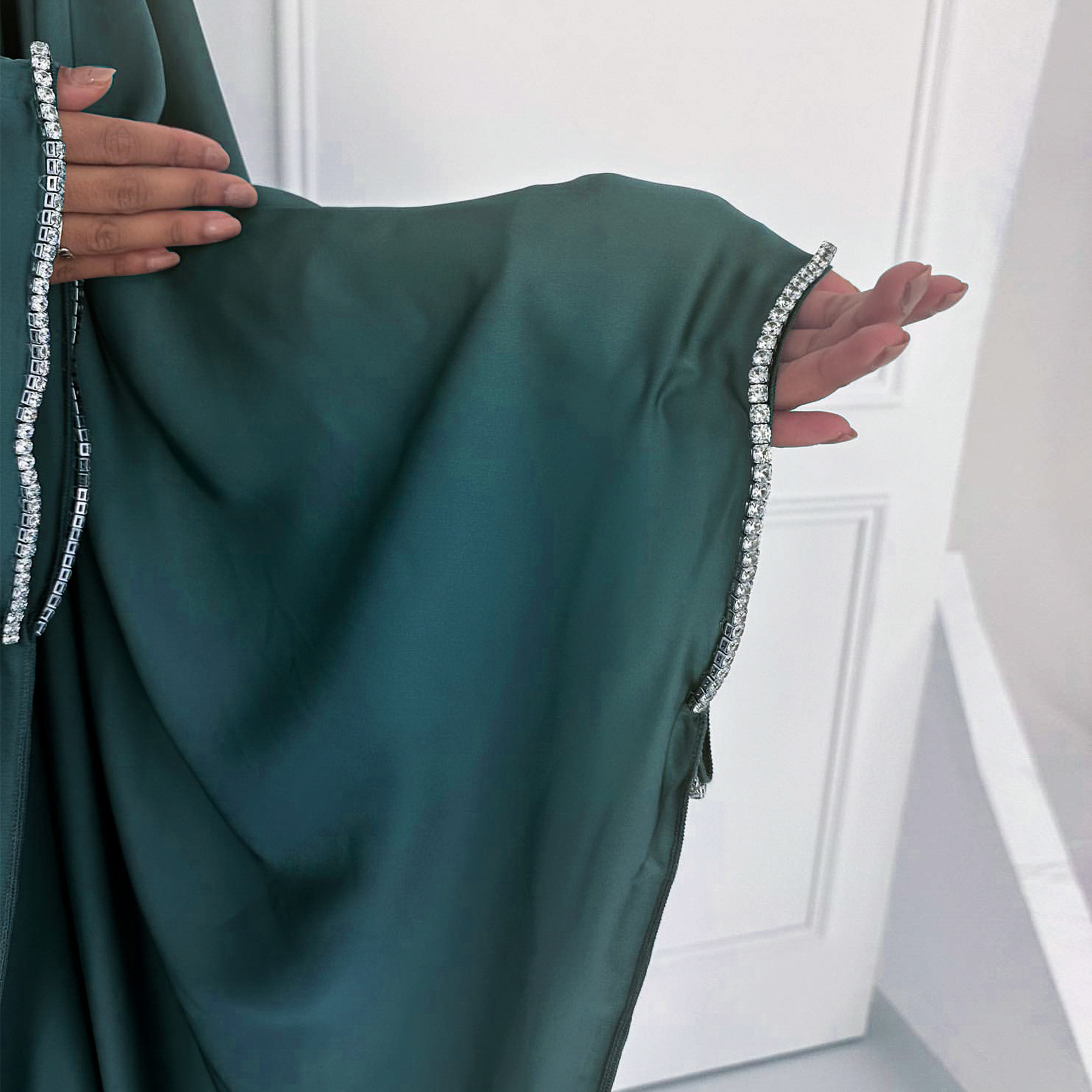 Muslim Kaftan Satin Batwing Abaya Dubai Luxury Arabic Muslimah Dresses Abayas For Women Caftan Kaftan Rob Jubah - detail 2