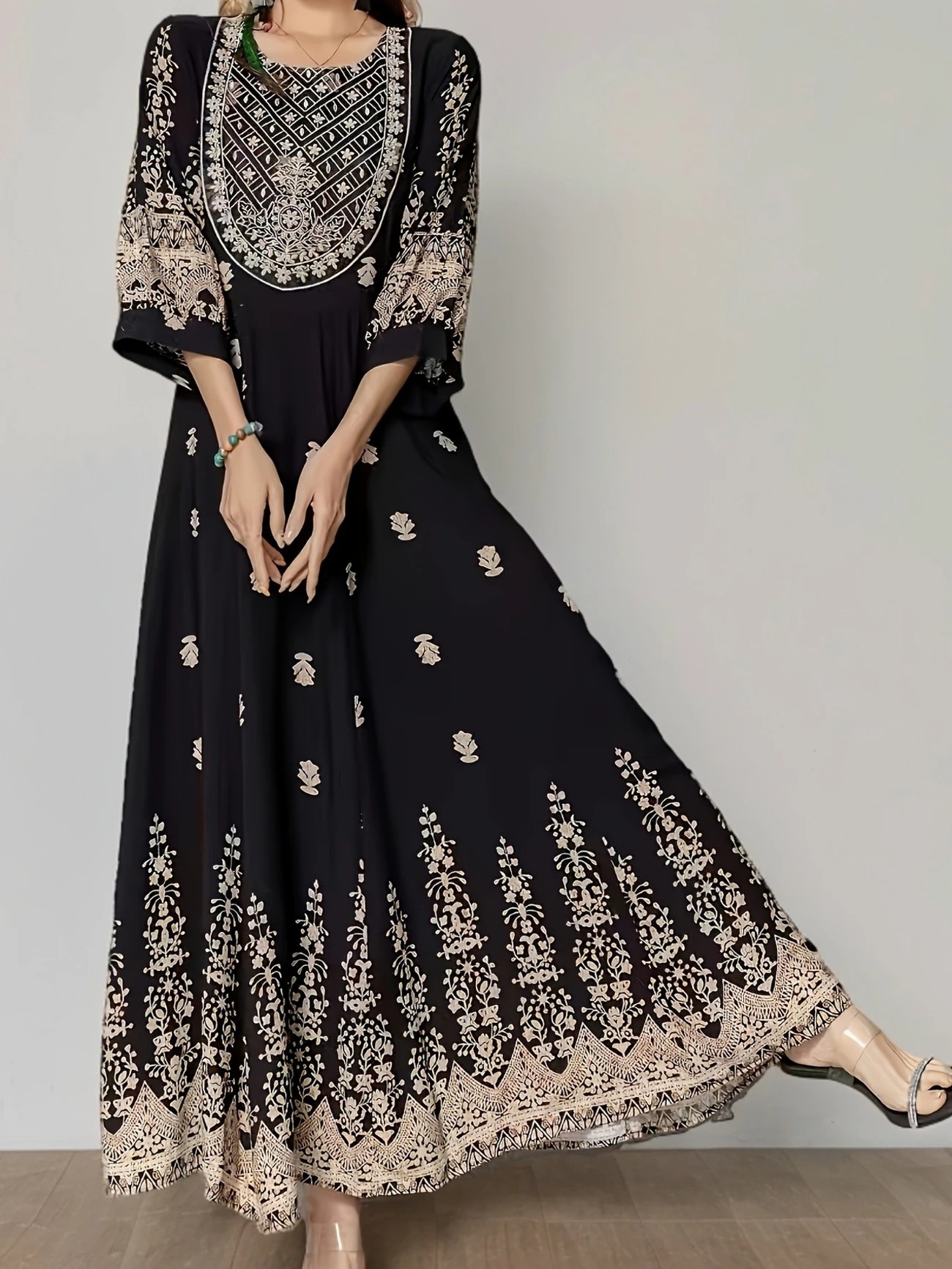Women's Bohemian Dress Summer Vacation Long Dresses Retro Floral Embroidery Loose Elegant Luxury Maxi Dress - detail 2