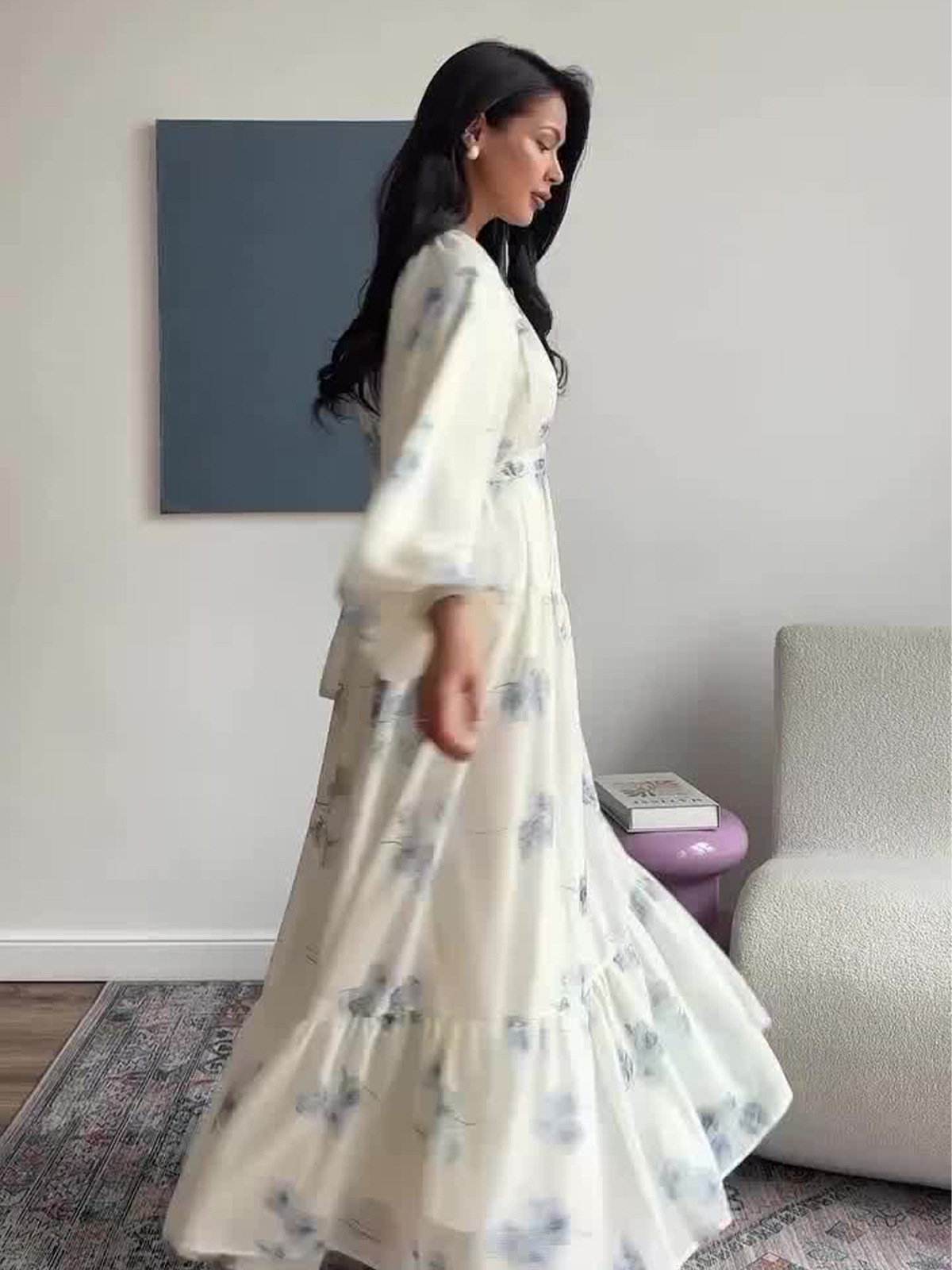 Divine Grace: Elegant Long-Sleeved Modest Fairy Dress - detail 4