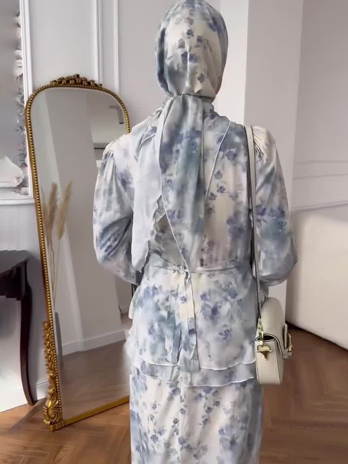 Graceful Majesty: Elegant Long-Sleeve Maxi Dress – A Fresh Fusion of Modesty & Style - detail 4
